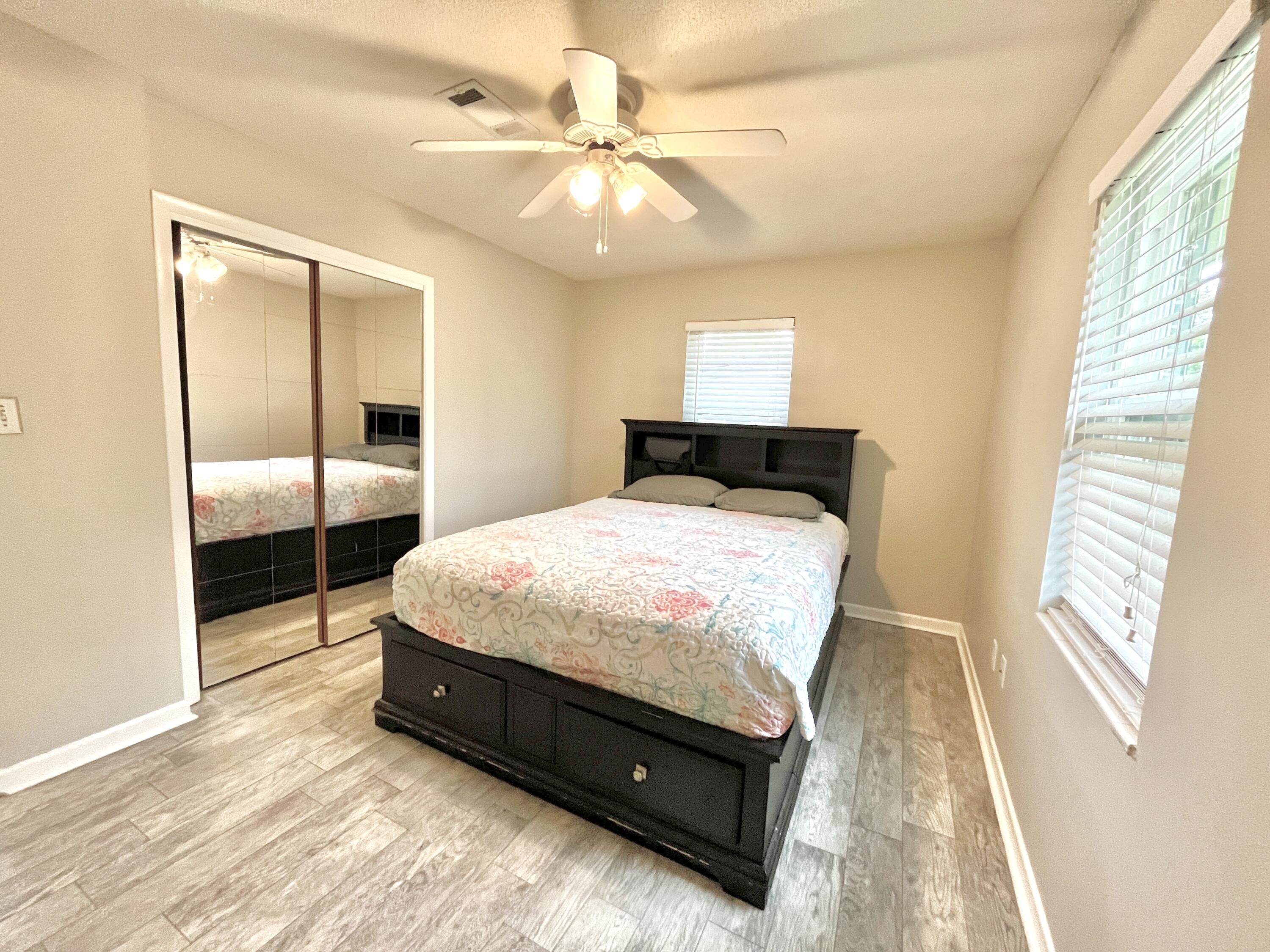 COUNTRY CLUB ESTATES 1ST ADDN - Residential