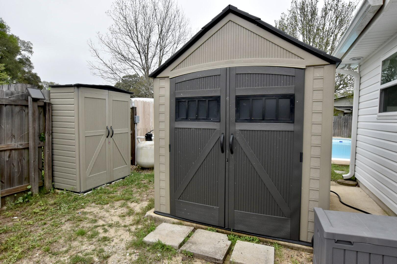 COUNTRY CLUB ESTATES 1ST ADDN - Residential