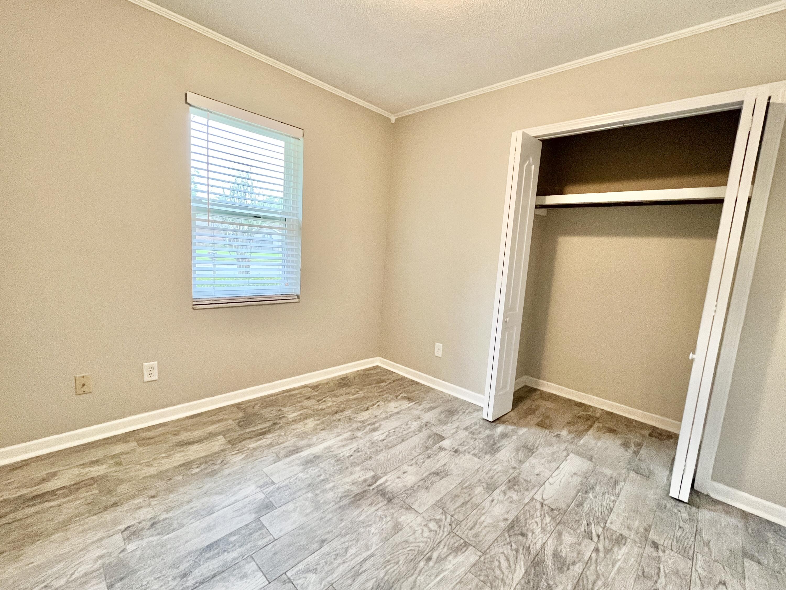 COUNTRY CLUB ESTATES 1ST ADDN - Residential