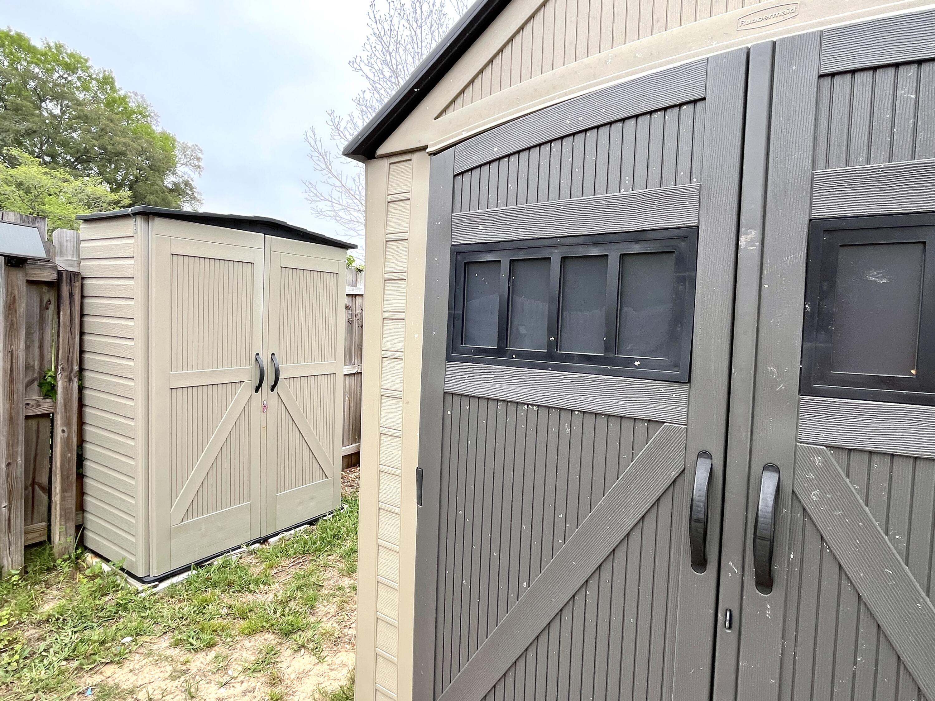 COUNTRY CLUB ESTATES 1ST ADDN - Residential