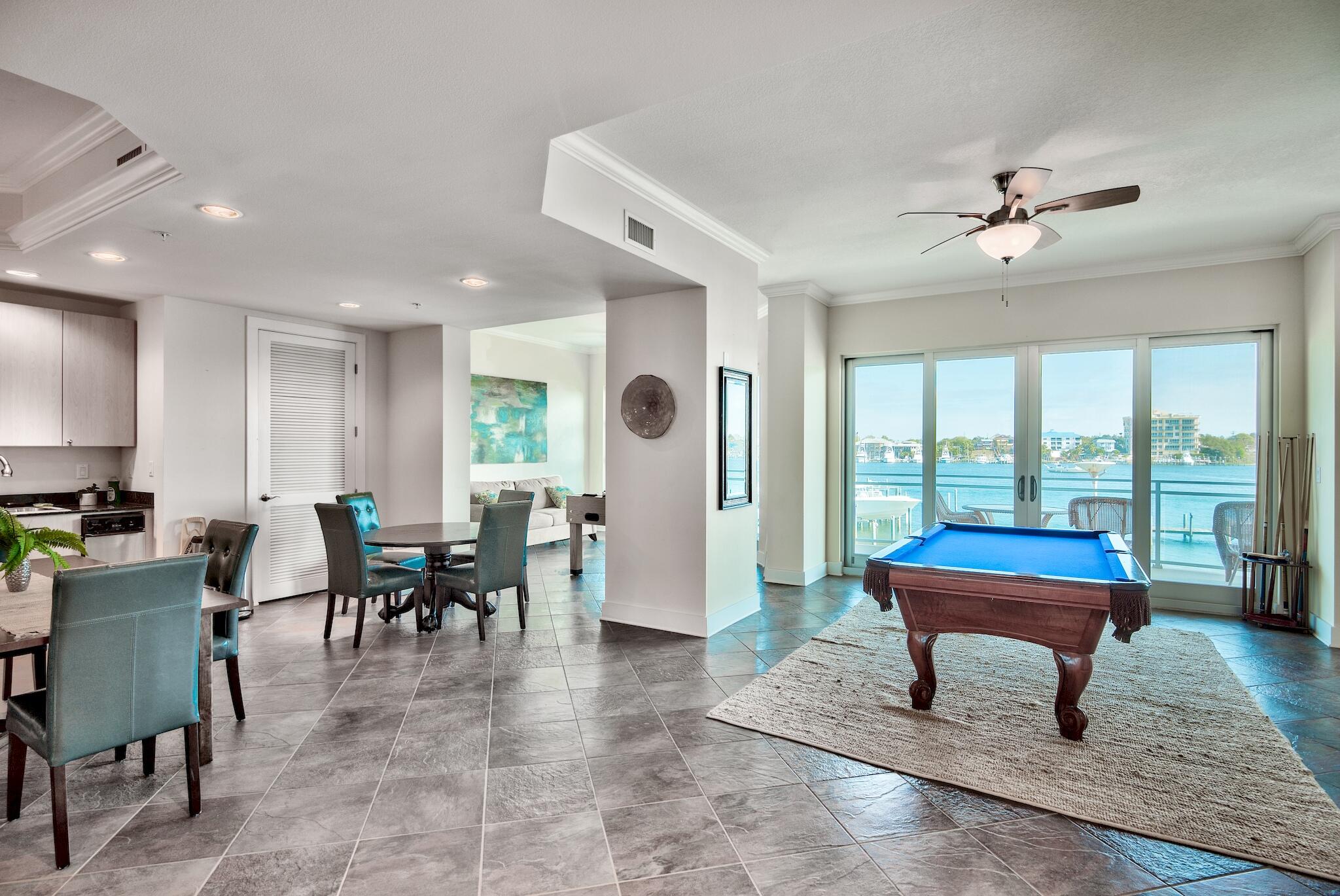 HARBOR LIGHTS - Residential