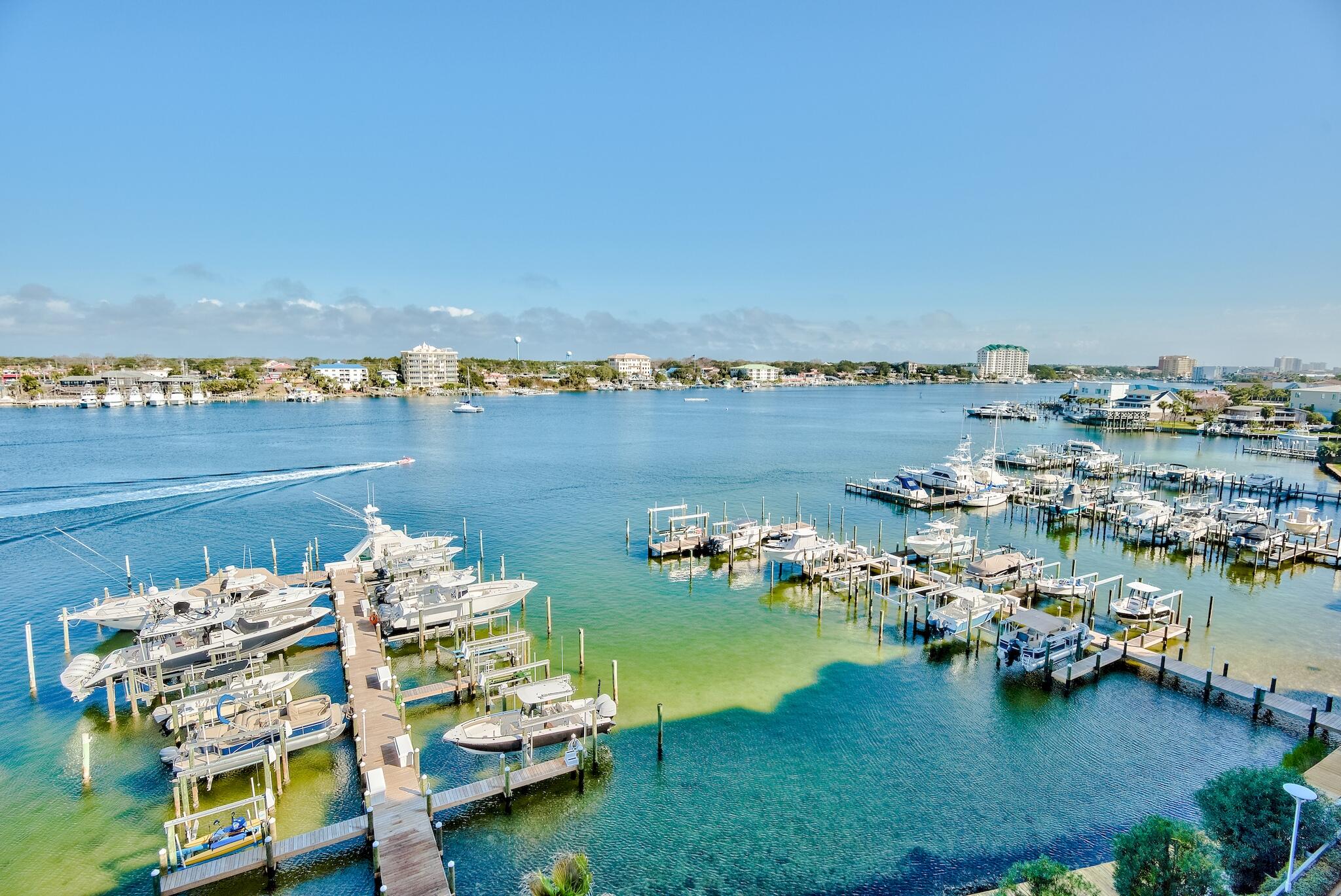 HARBOR LIGHTS - Residential