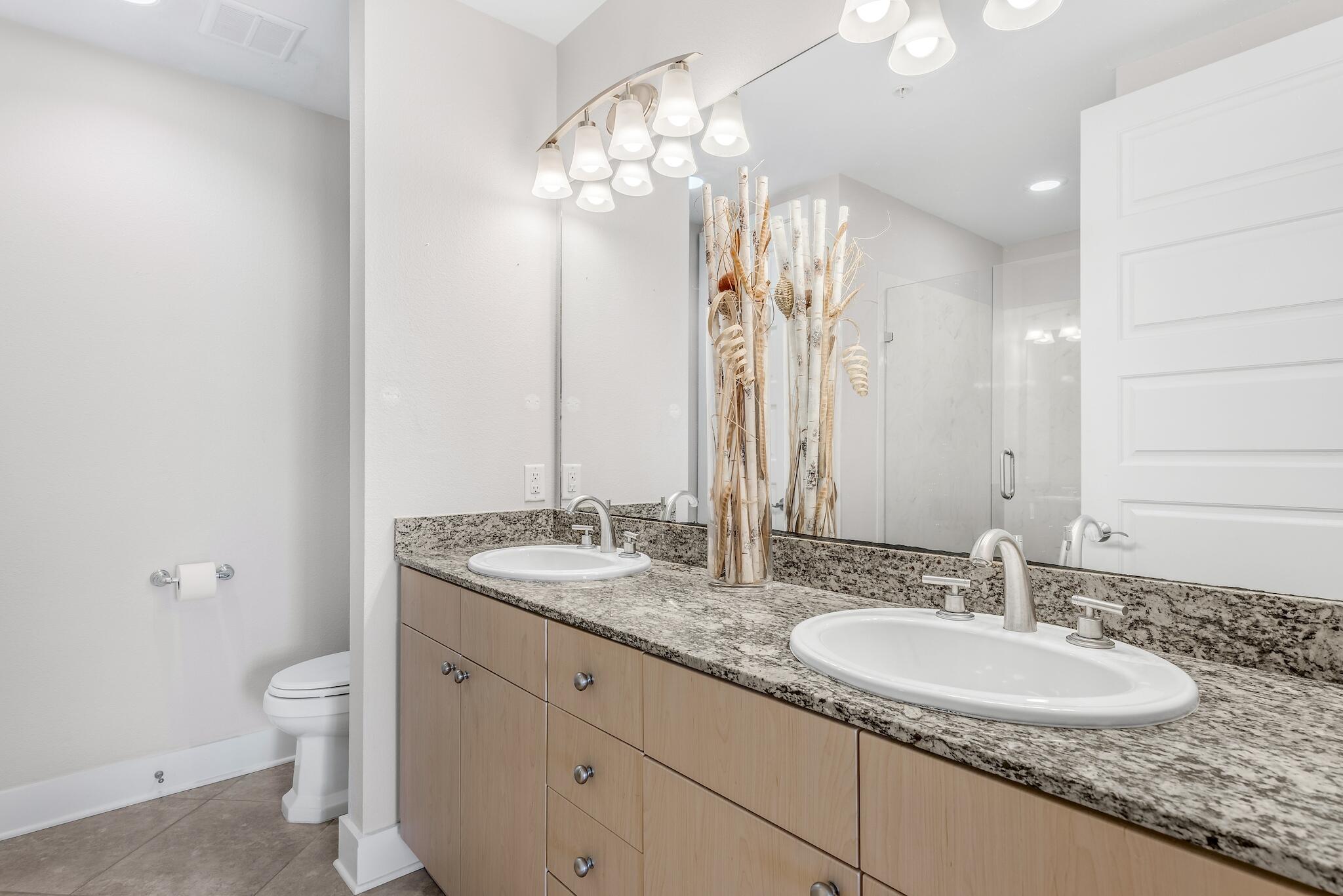 HARBOR LIGHTS - Residential