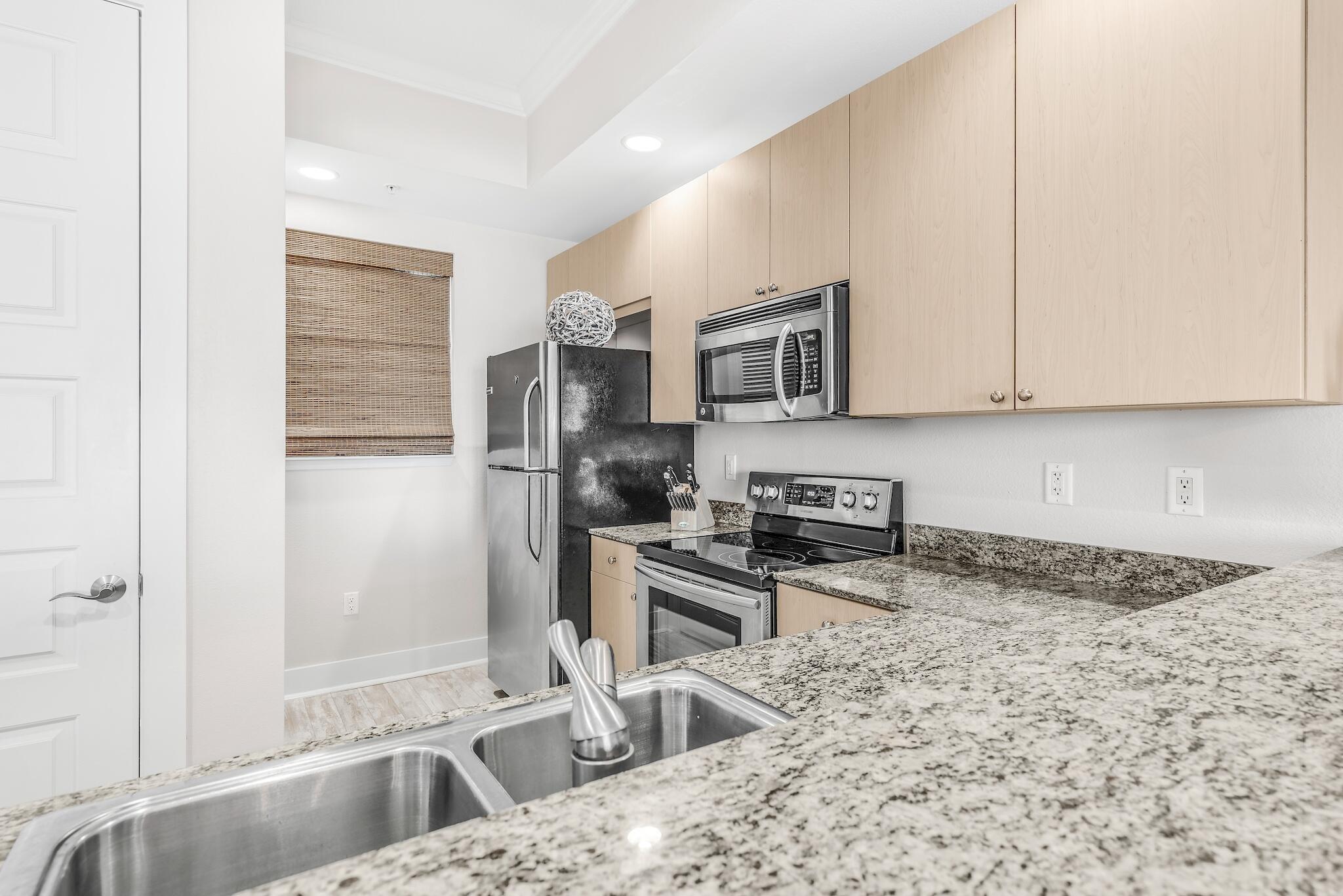 HARBOR LIGHTS - Residential