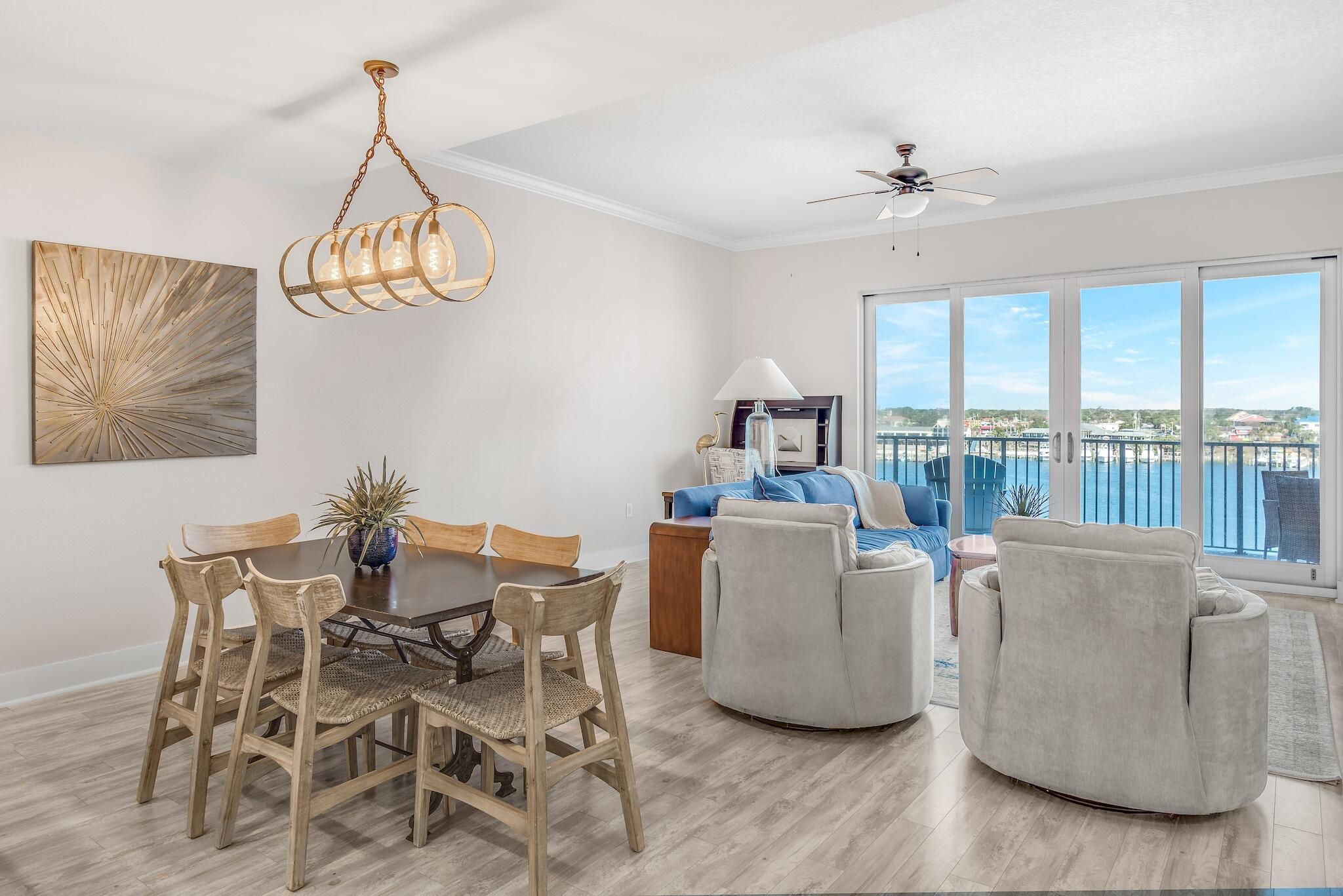 HARBOR LIGHTS - Residential