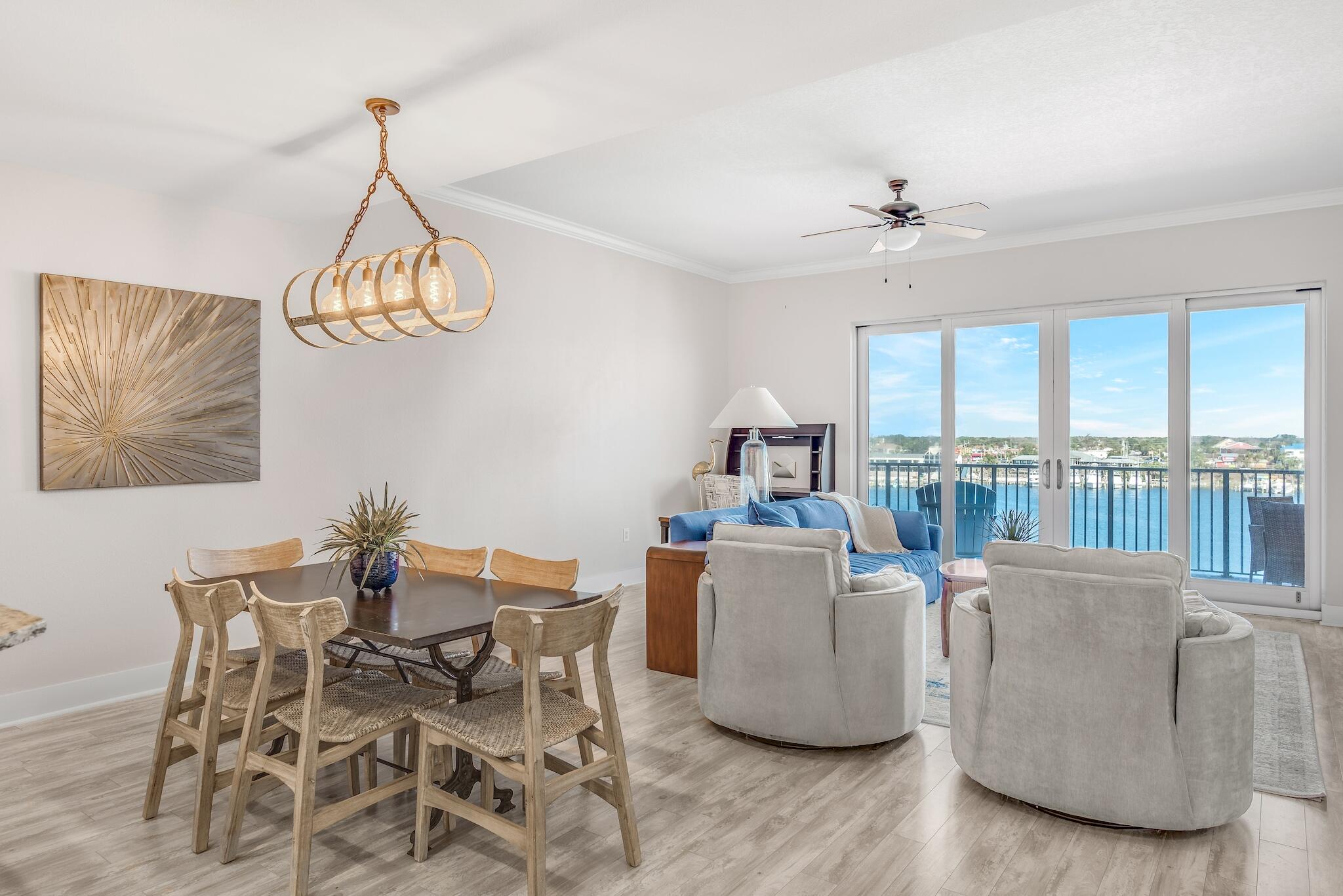 HARBOR LIGHTS - Residential