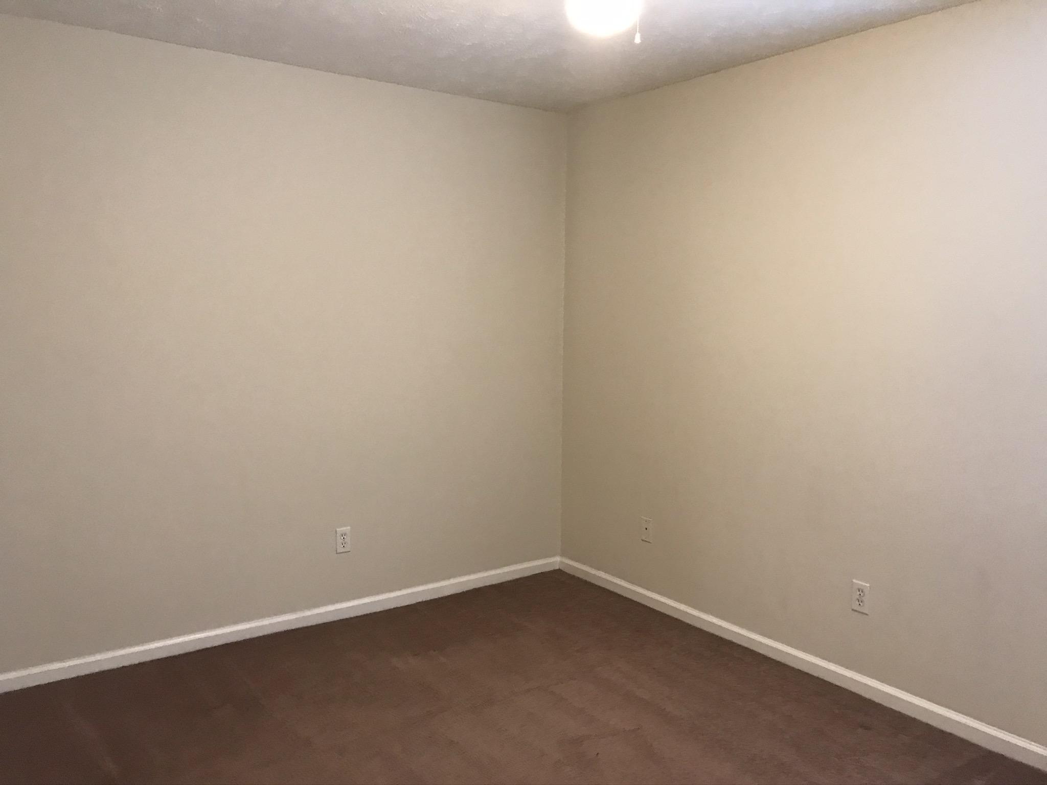 MERGLEWSKI RETREATS - Residential Lease