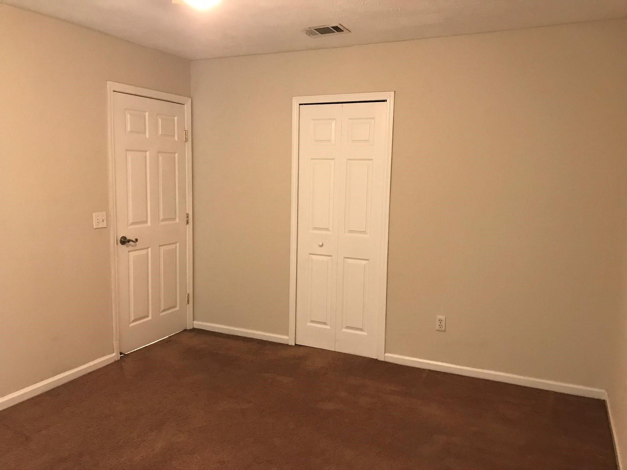 MERGLEWSKI RETREATS - Residential Lease