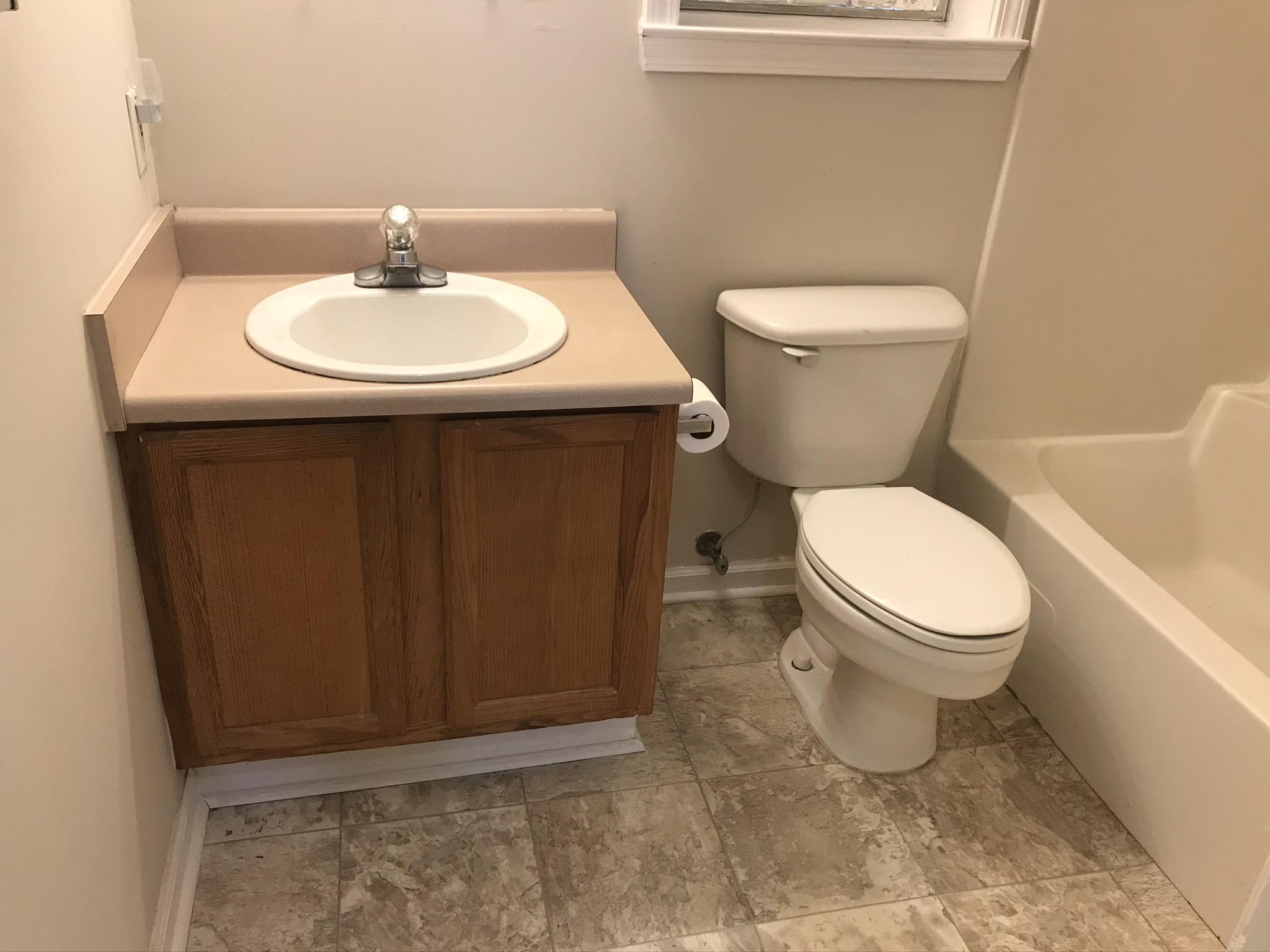 MERGLEWSKI RETREATS - Residential Lease