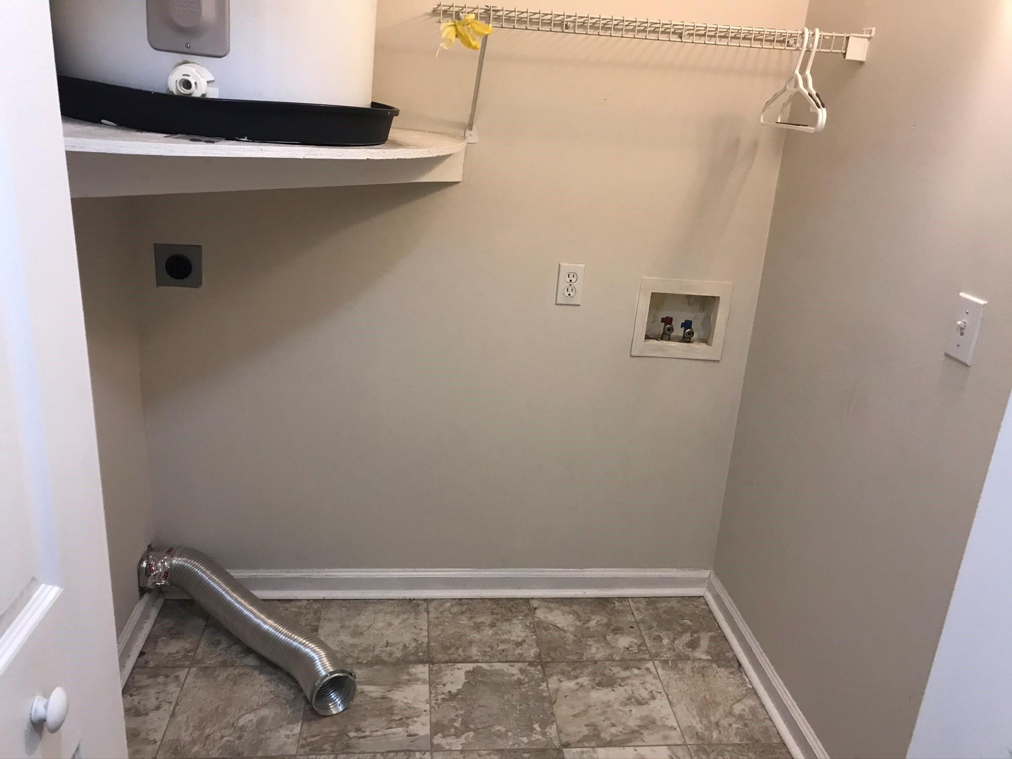 MERGLEWSKI RETREATS - Residential Lease