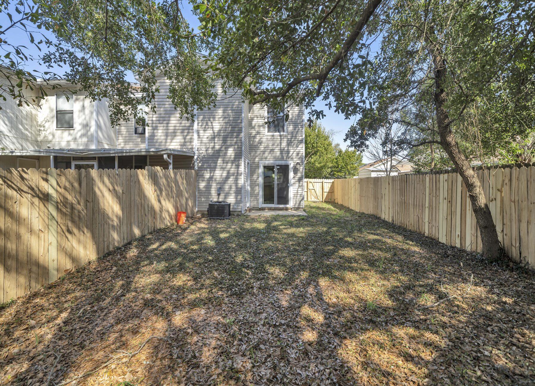 MONTAGE MANOR - Residential