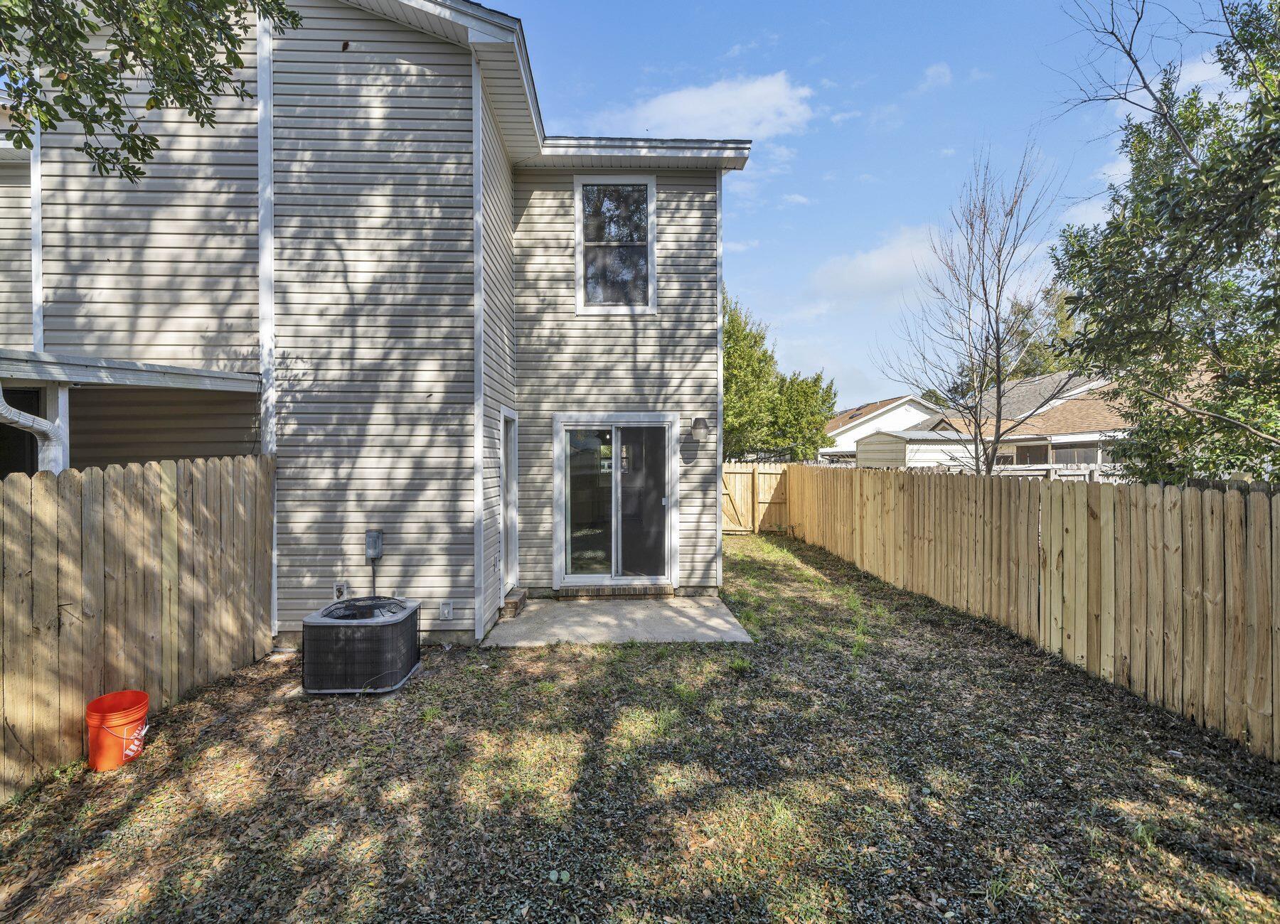 MONTAGE MANOR - Residential