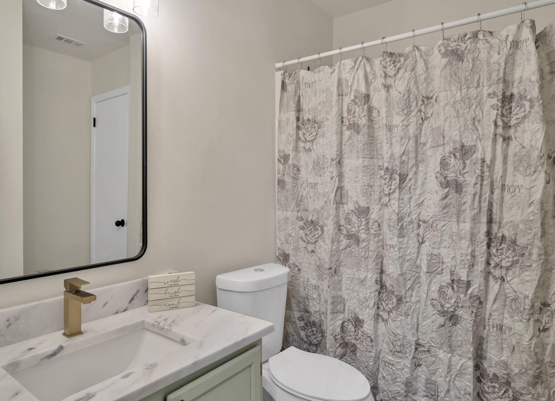 MONTAGE MANOR - Residential