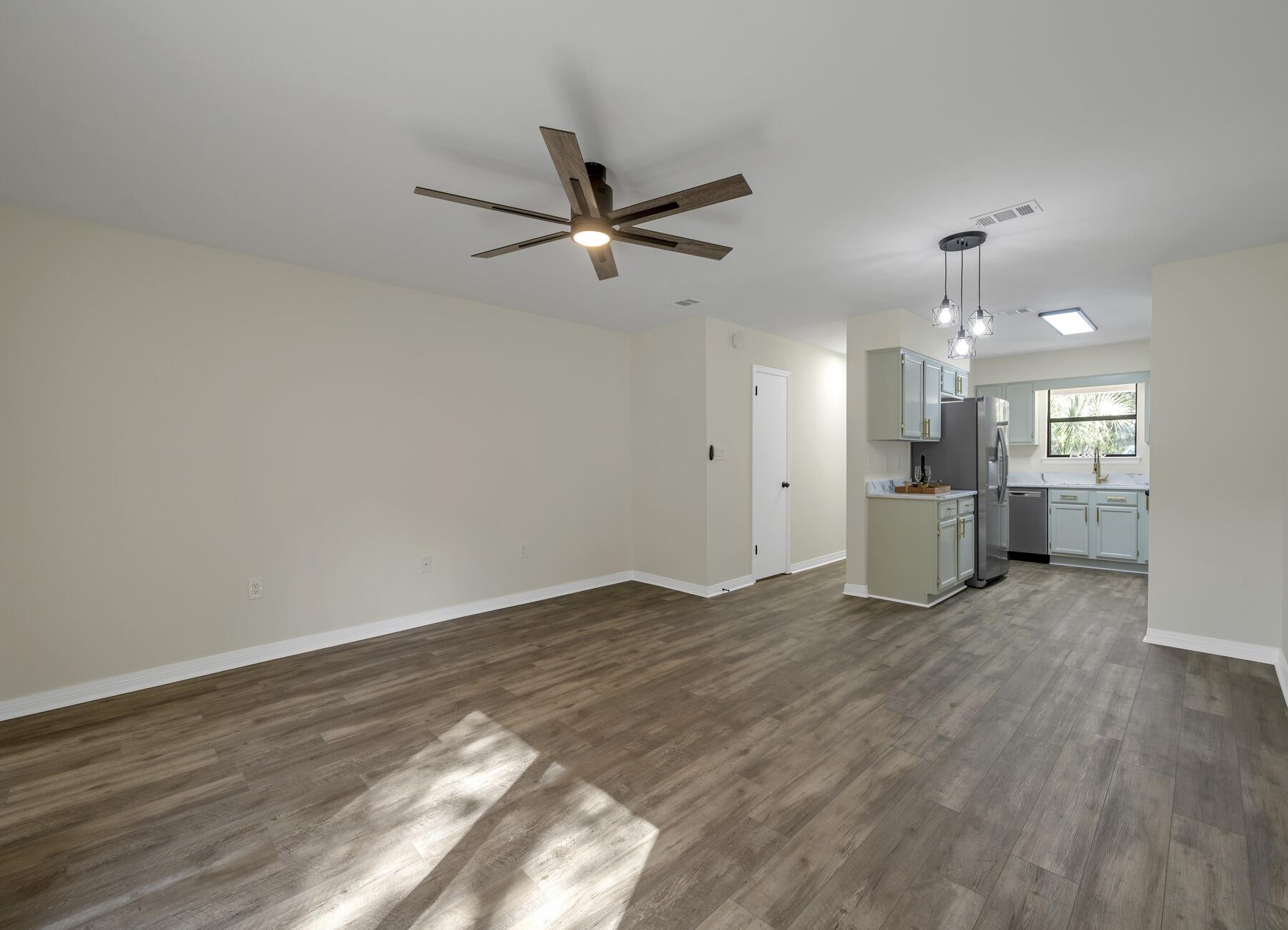 MONTAGE MANOR - Residential