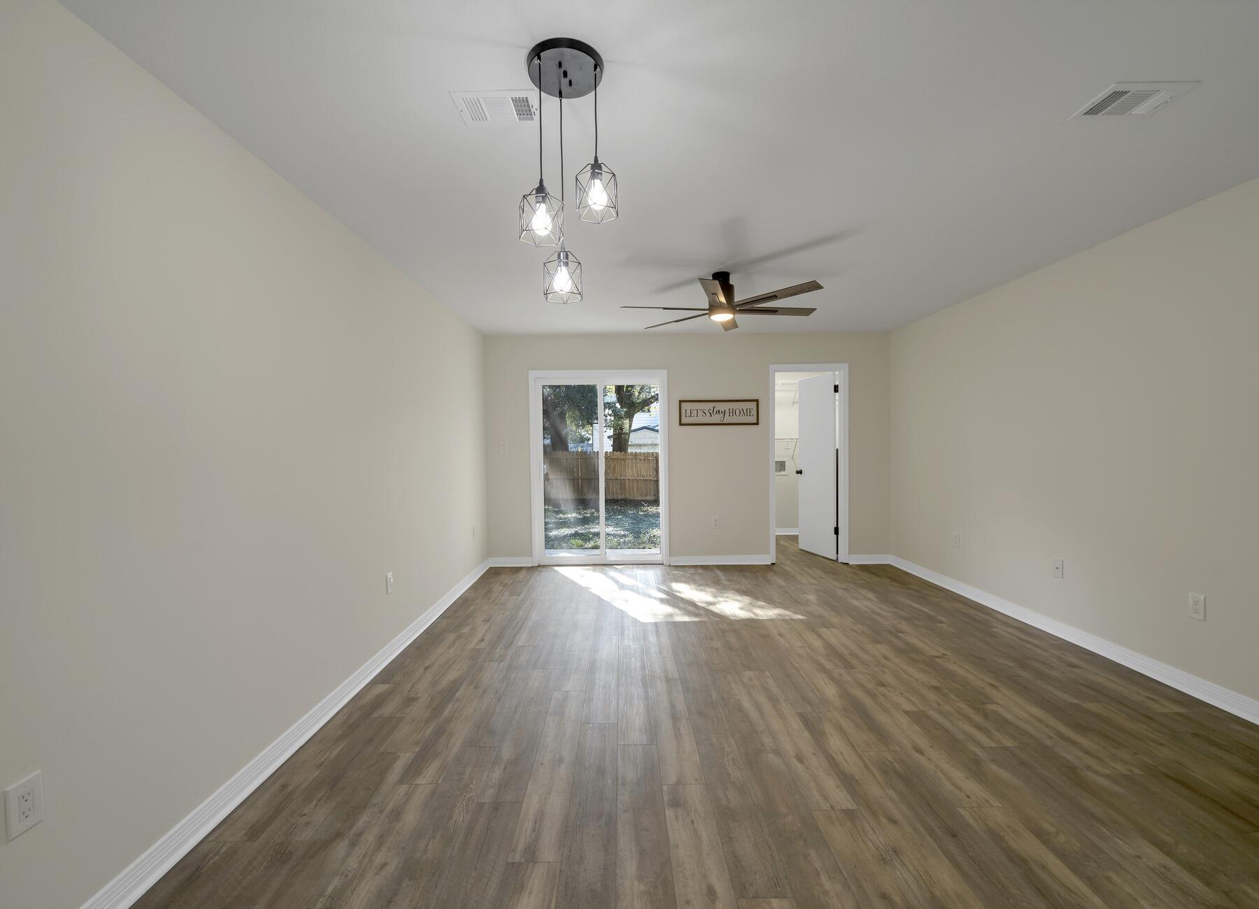 MONTAGE MANOR - Residential