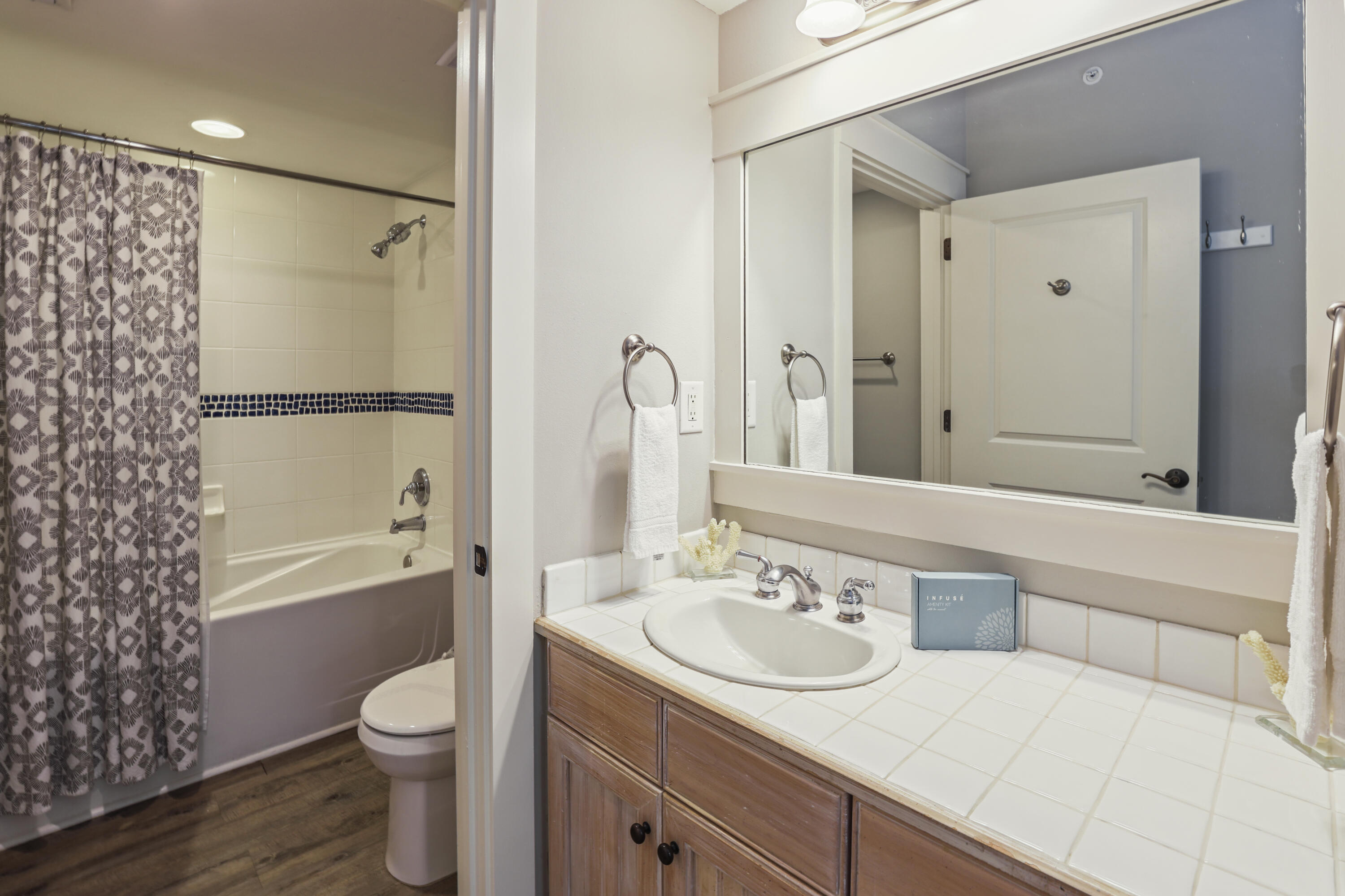 MARKET STREET INN - Residential