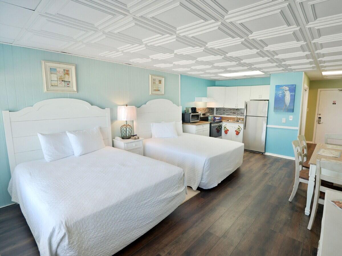 CONTINENTAL CONDO - Residential