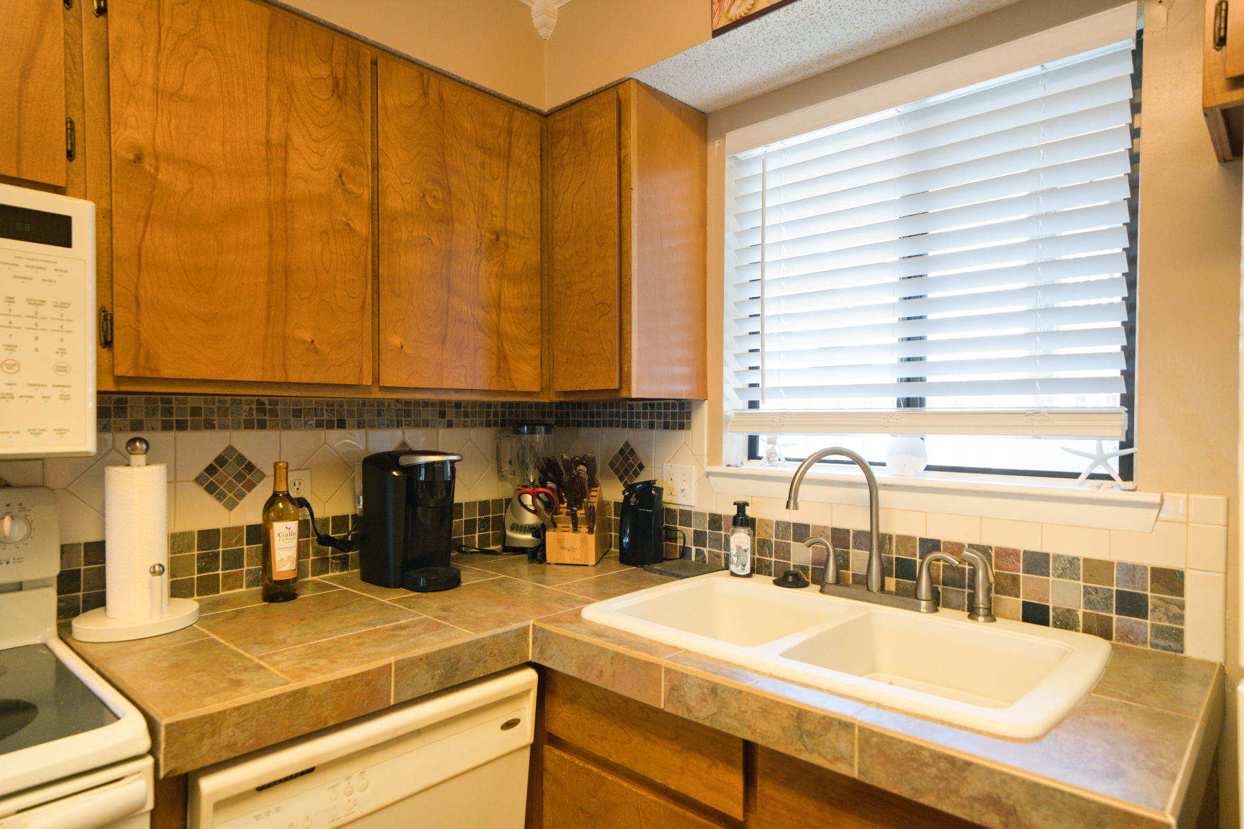 PORTSIDE CONDO - Residential