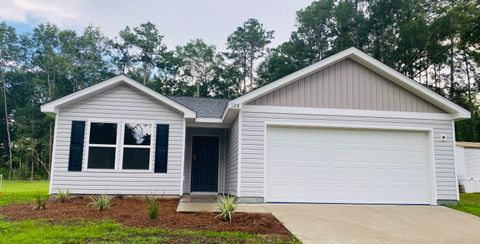 A home in DeFuniak Springs