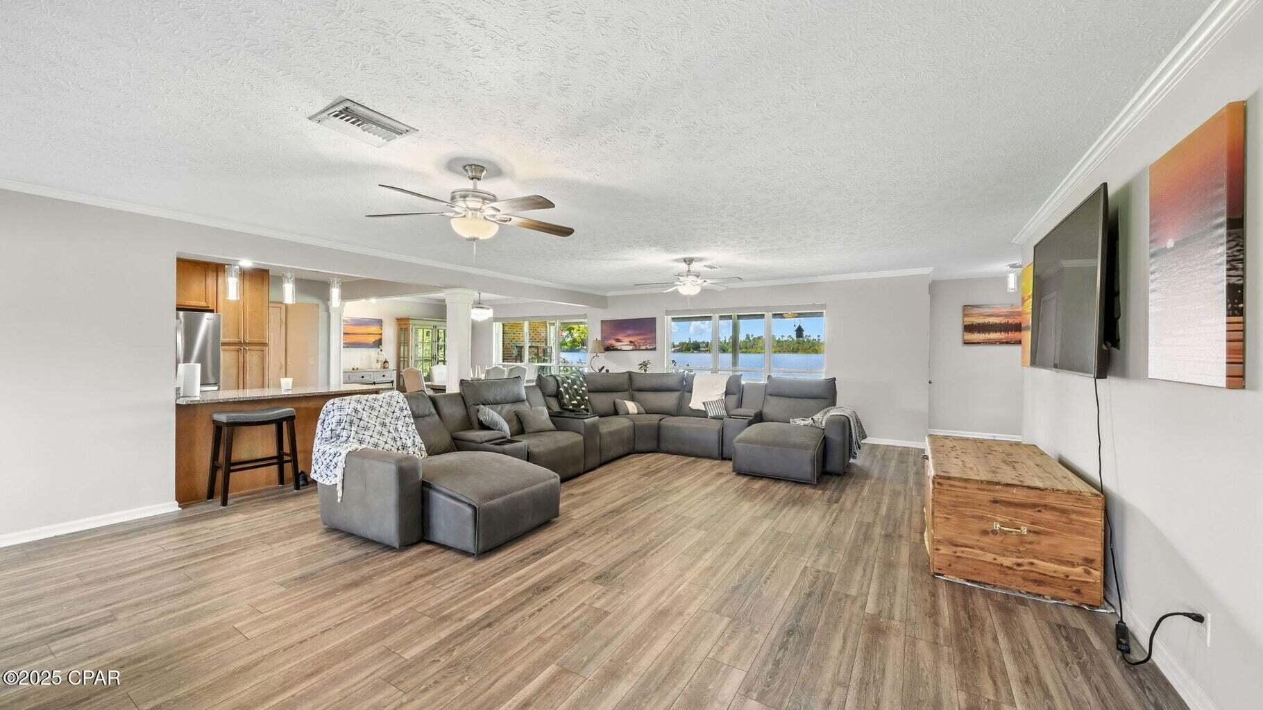 DEER POINT LAKE S/D - Residential