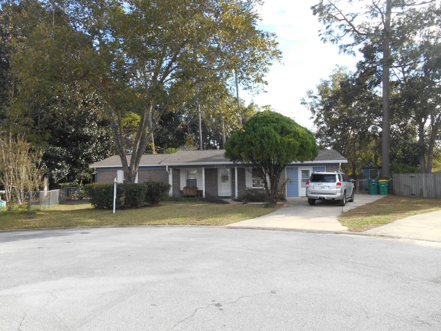 Come see this Cul-de-sac mostly Brick Home in Palm Estate. Large Home for the growing Family, Multiple Living and Family areas, one with Fireplace and lots of built in shelves. Den has its on separate entry door, Check out the large kitchen currently with electric stove AND Gas cook top and double Wall Oven. PLUS a large Pantry and many windows! Wood floors in most of the rooms except Kitchen and baths. Also Large Laundry / Utility room with separate entry. Lots of interior Potential here!The back yard has three buildings one Large Garage for the workshop or MAN CAVE. Open Deck and Patio area to enjoy the back yard. Per Seller NEW in 2015 Roof, 2014 Water Heater, 2012 HVAC. This Homes needs the next owners love! Call to see now.