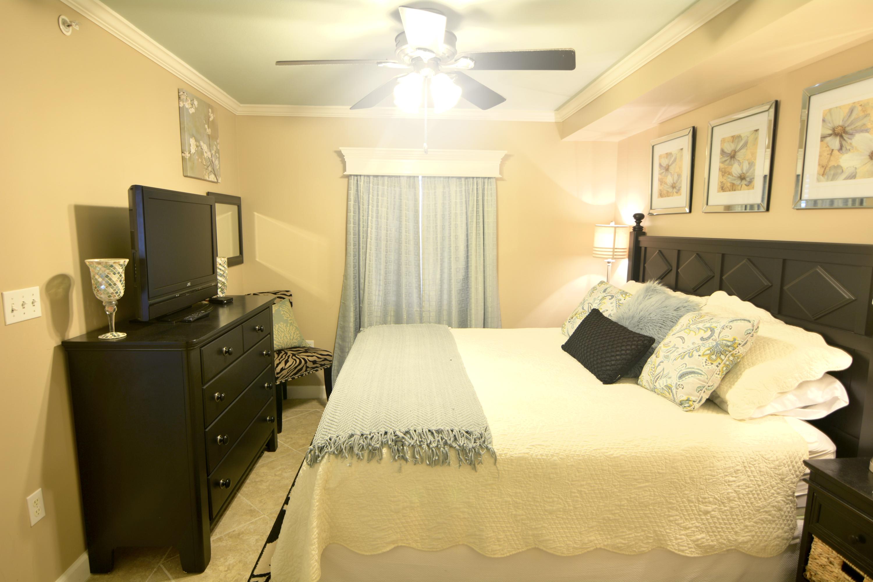 PELICAN ISLE - Residential