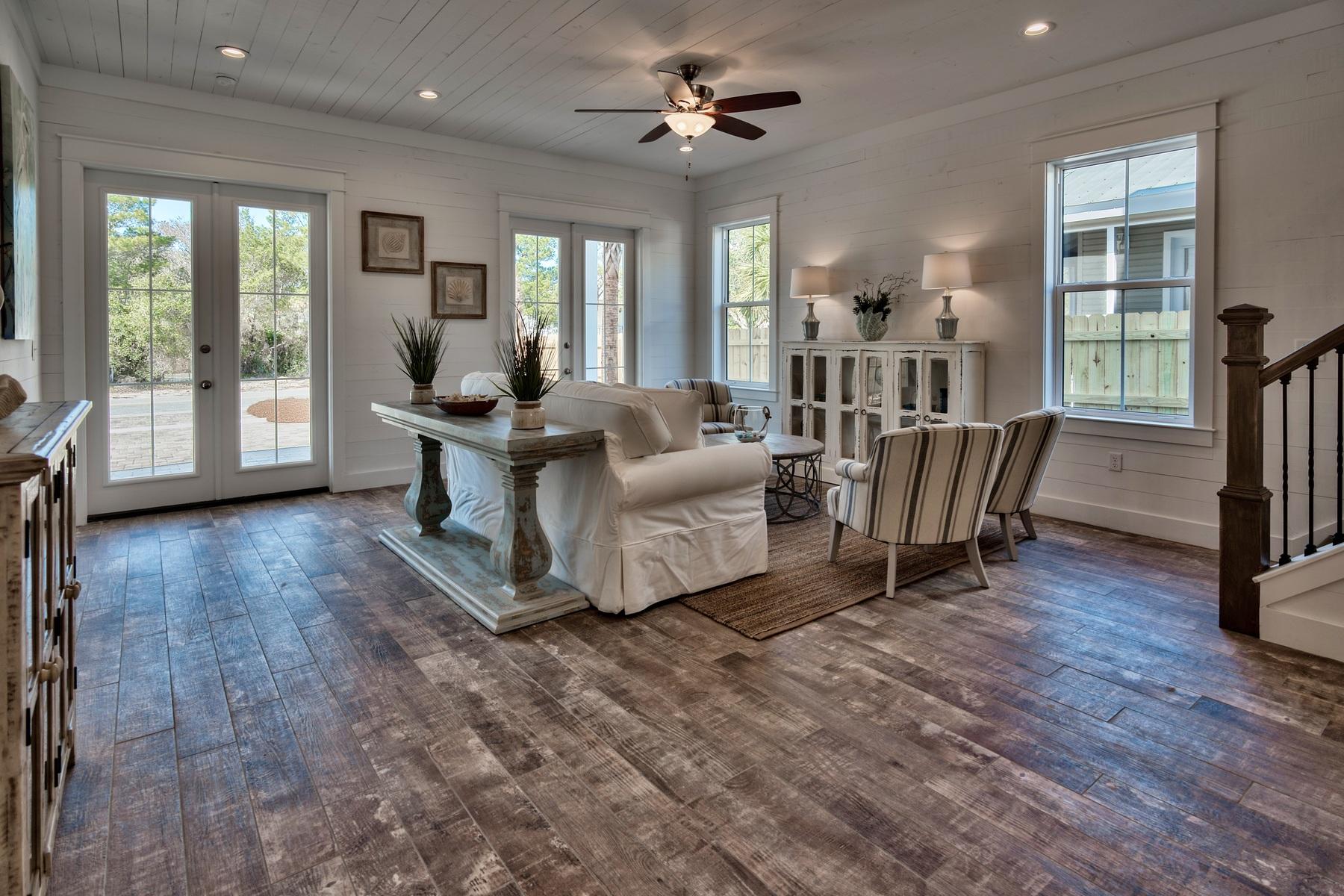CRYSTAL BEACH - Residential