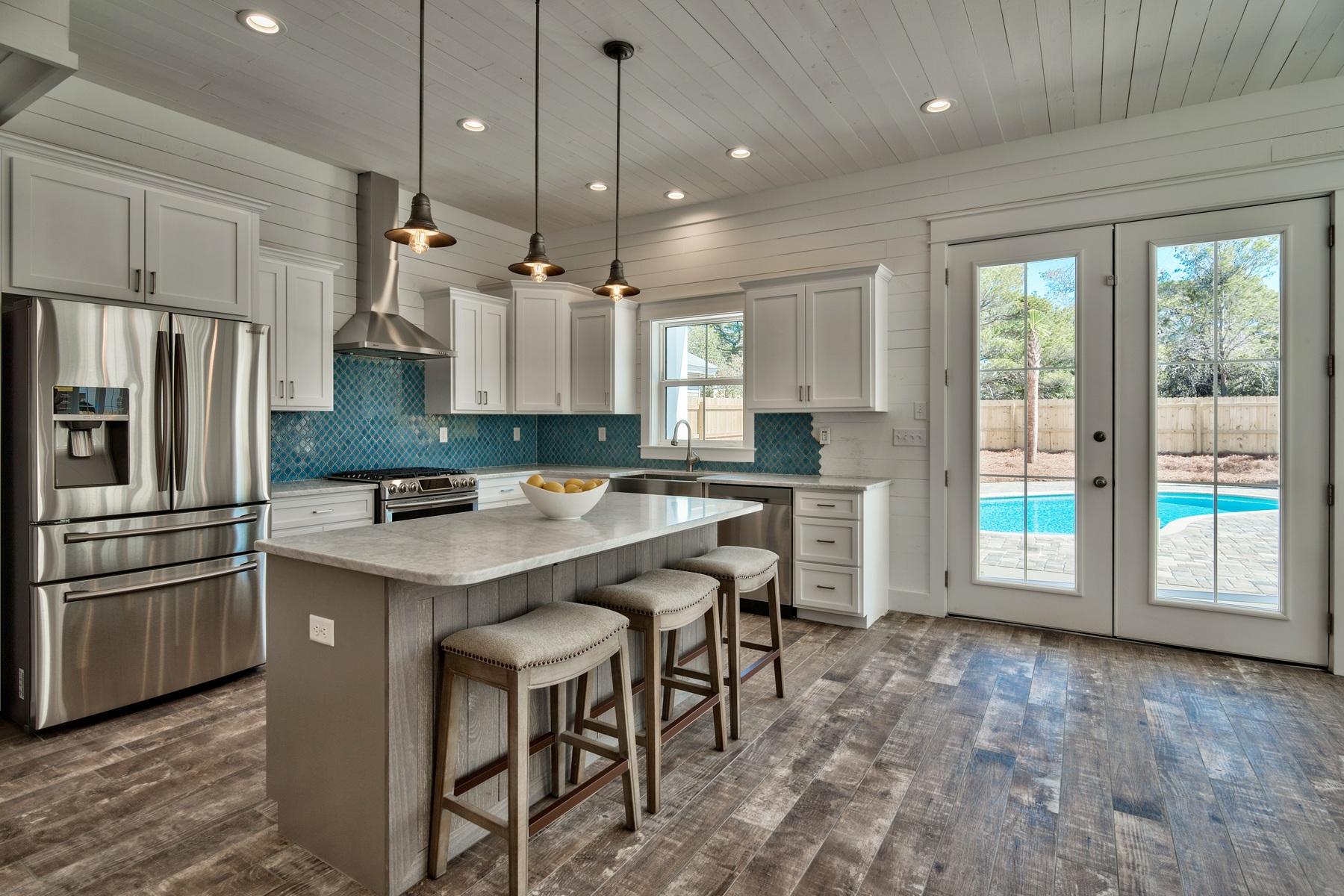 CRYSTAL BEACH - Residential