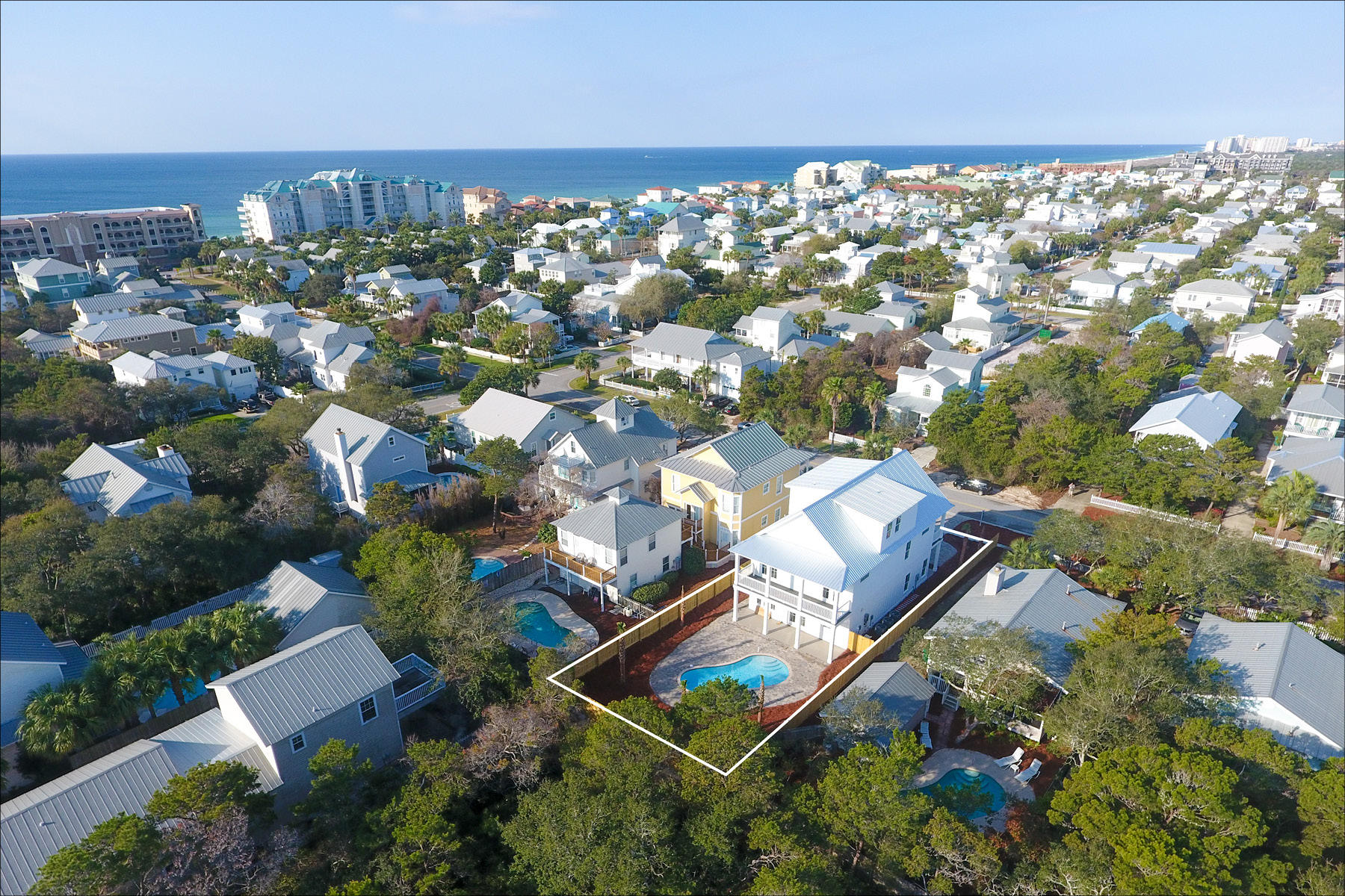 CRYSTAL BEACH - Residential
