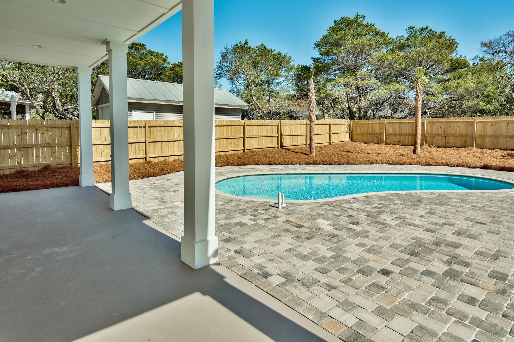 CRYSTAL BEACH - Residential