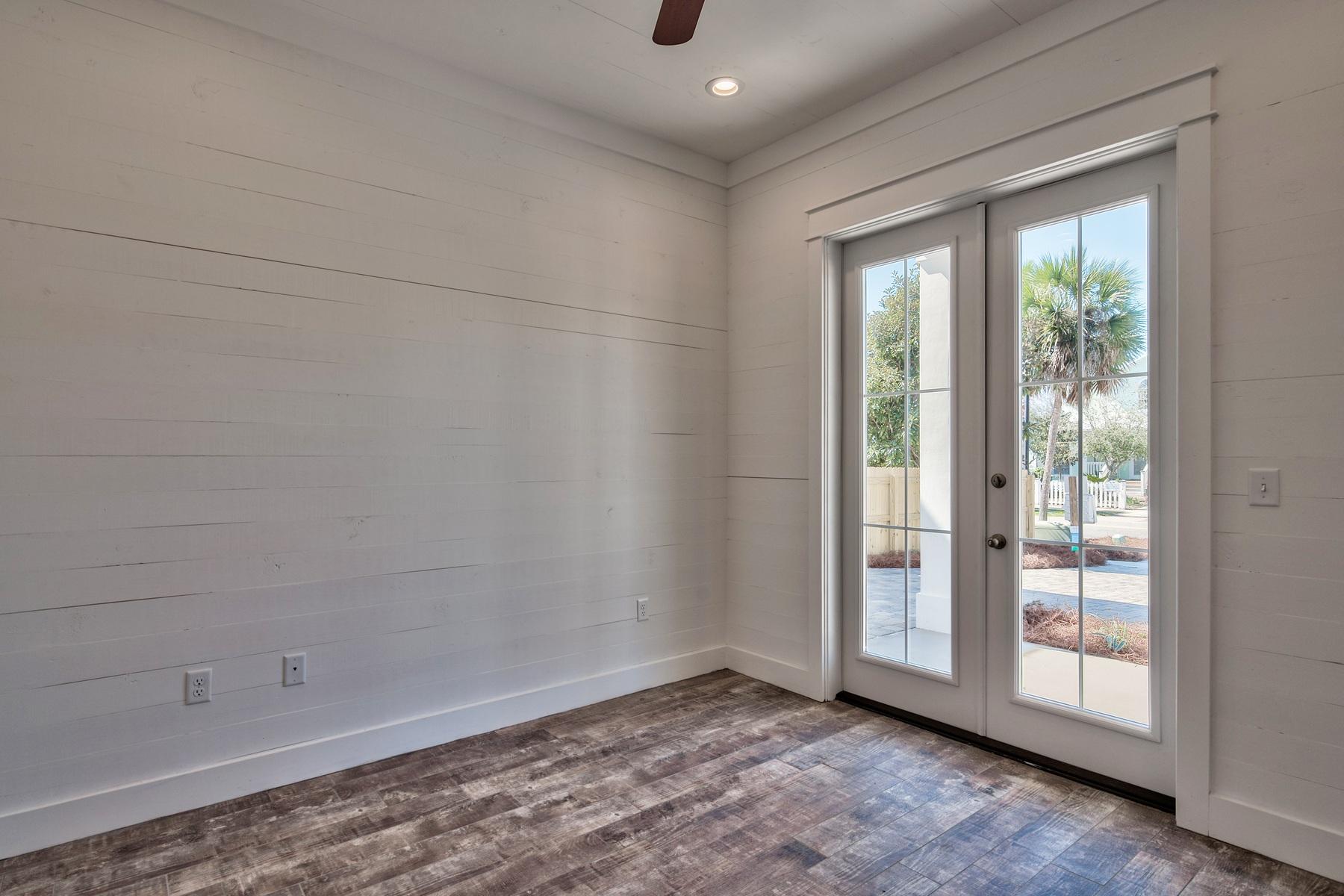 CRYSTAL BEACH - Residential