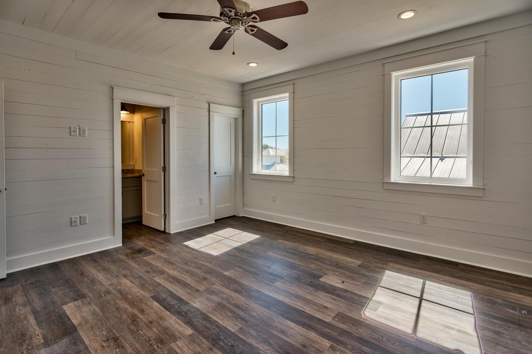 CRYSTAL BEACH - Residential