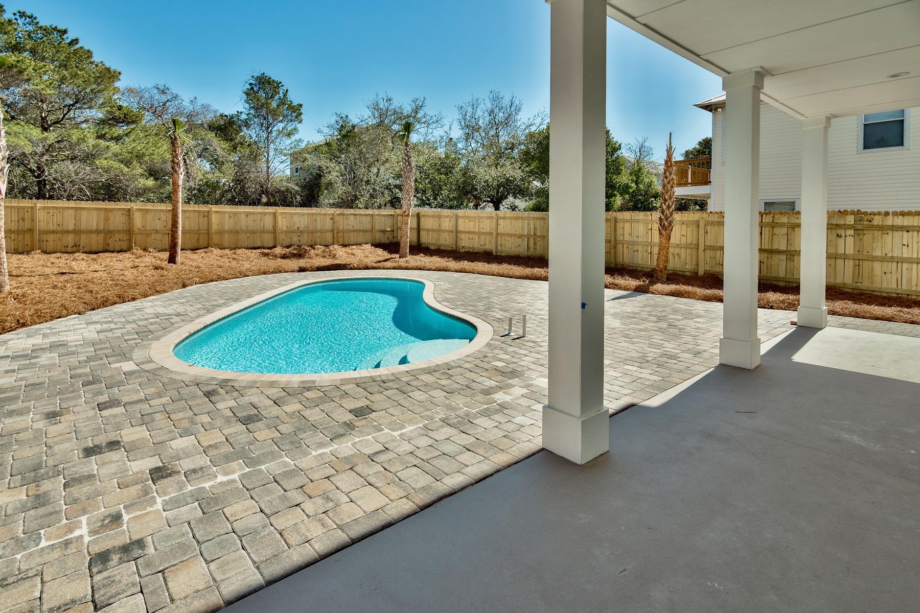 CRYSTAL BEACH - Residential