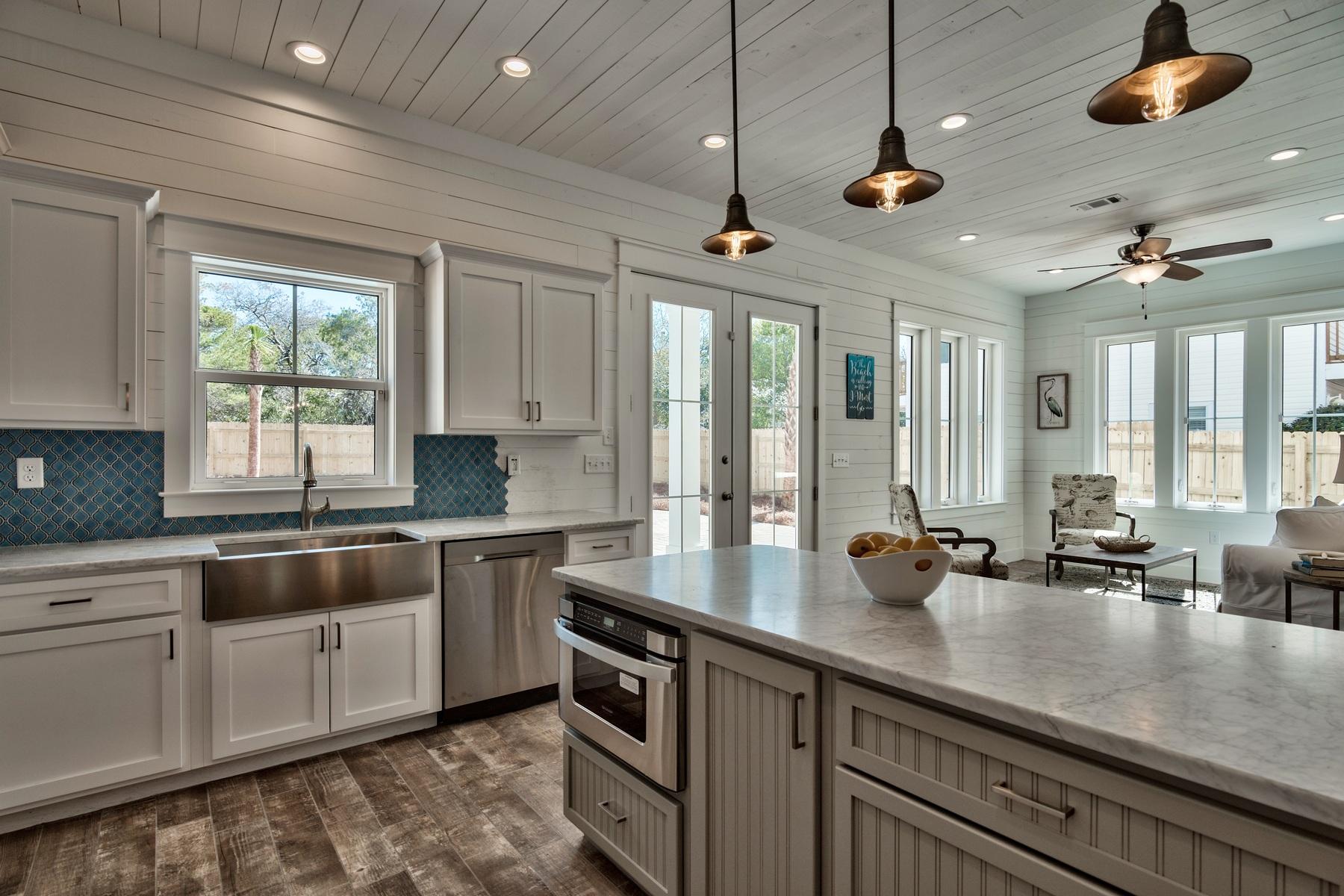 CRYSTAL BEACH - Residential