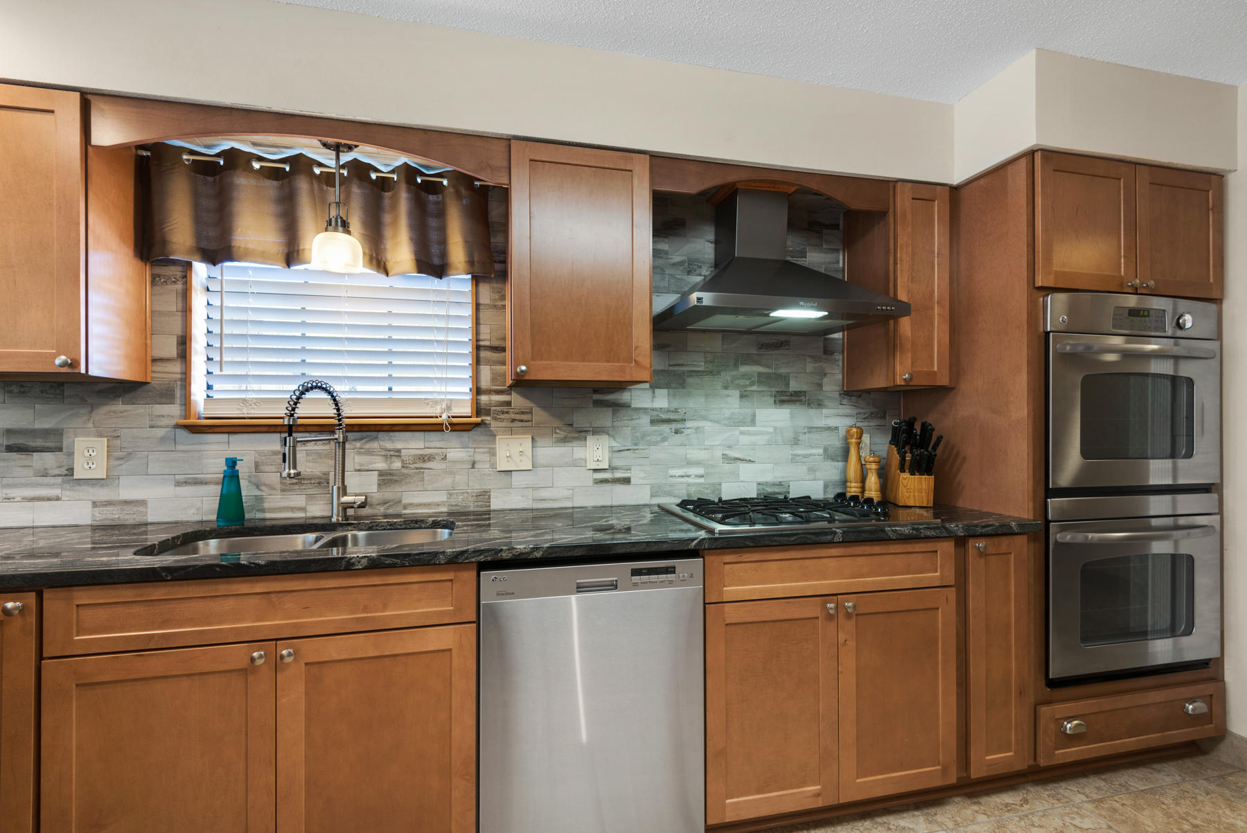 EMERALD POINTE PLAT 1 - Residential