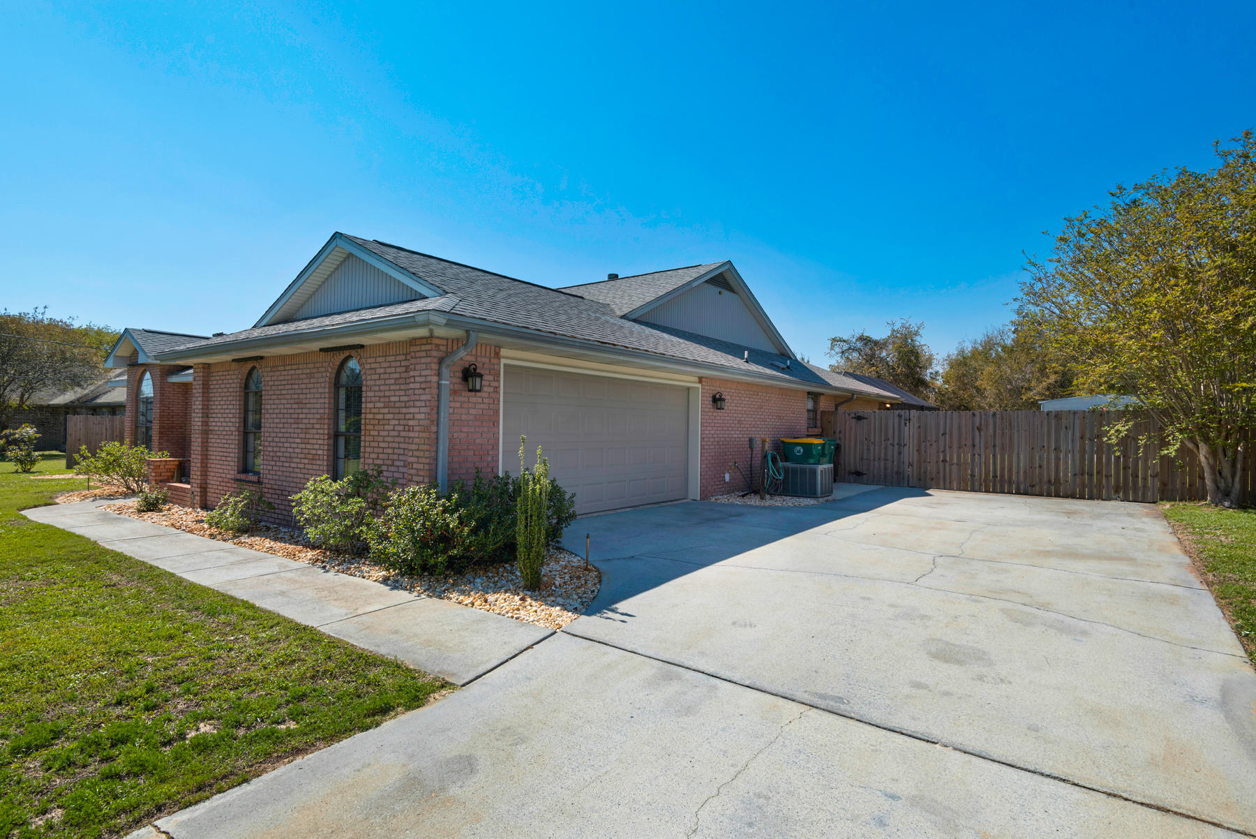 EMERALD POINTE PLAT 1 - Residential