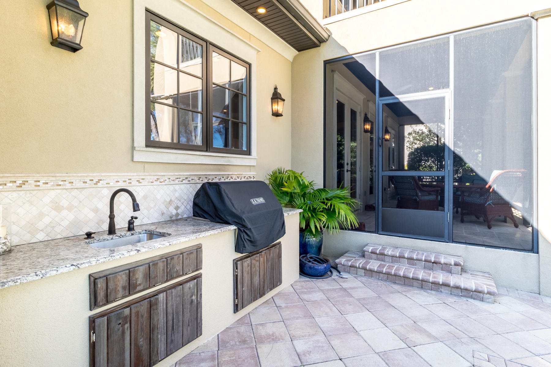 BURNT PINE - Residential