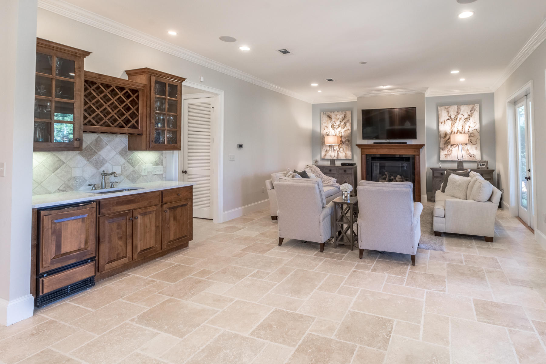 BURNT PINE - Residential