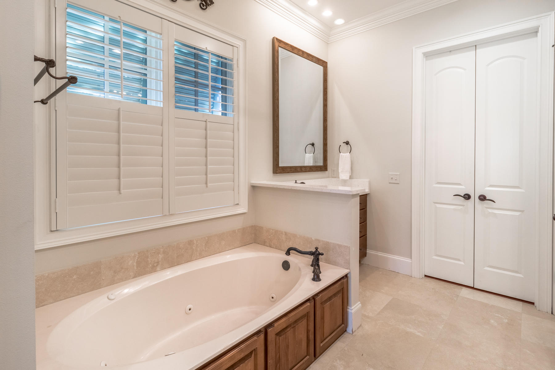 BURNT PINE - Residential