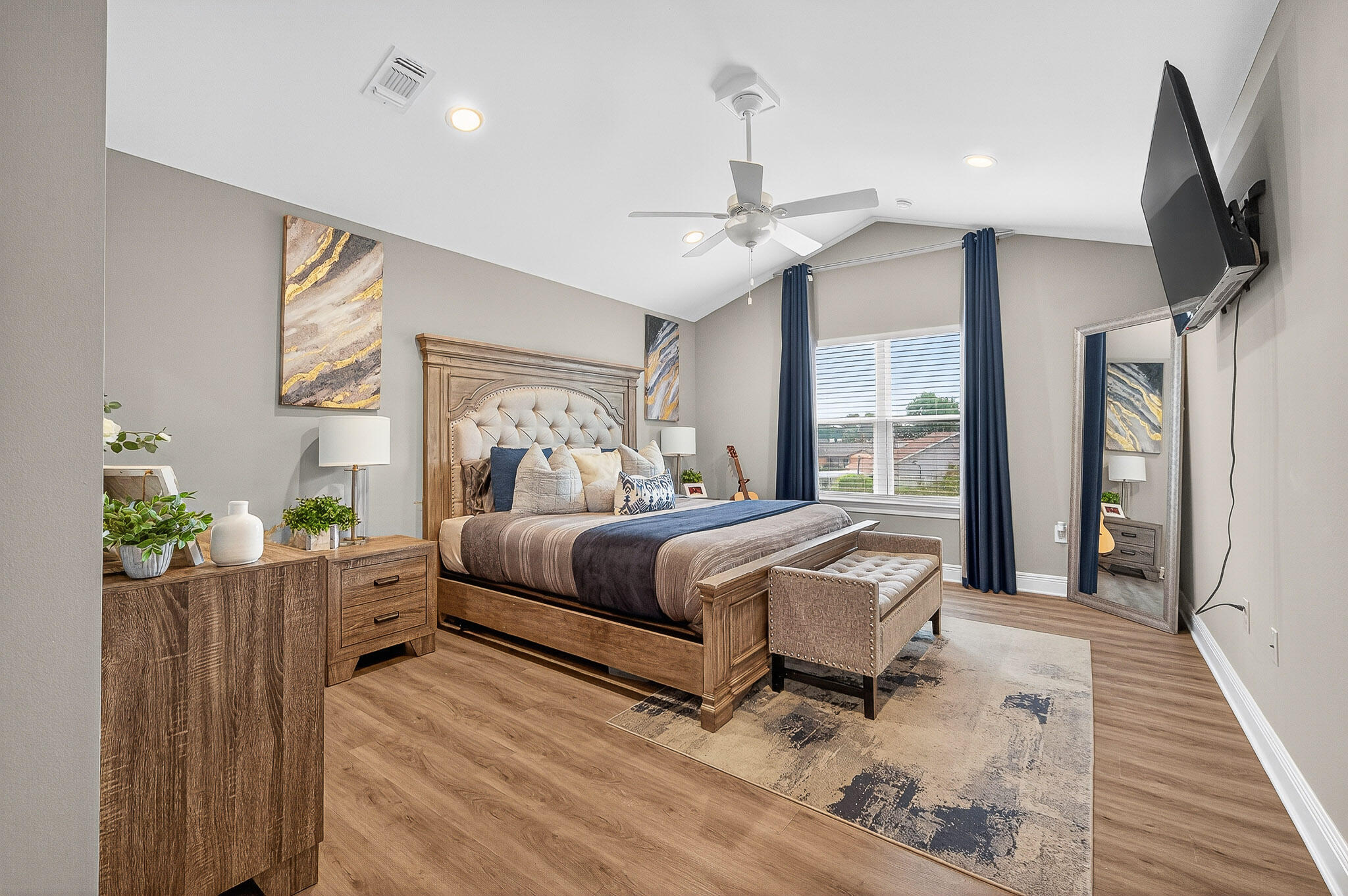 HADLEIGH HILLS T/H - Residential