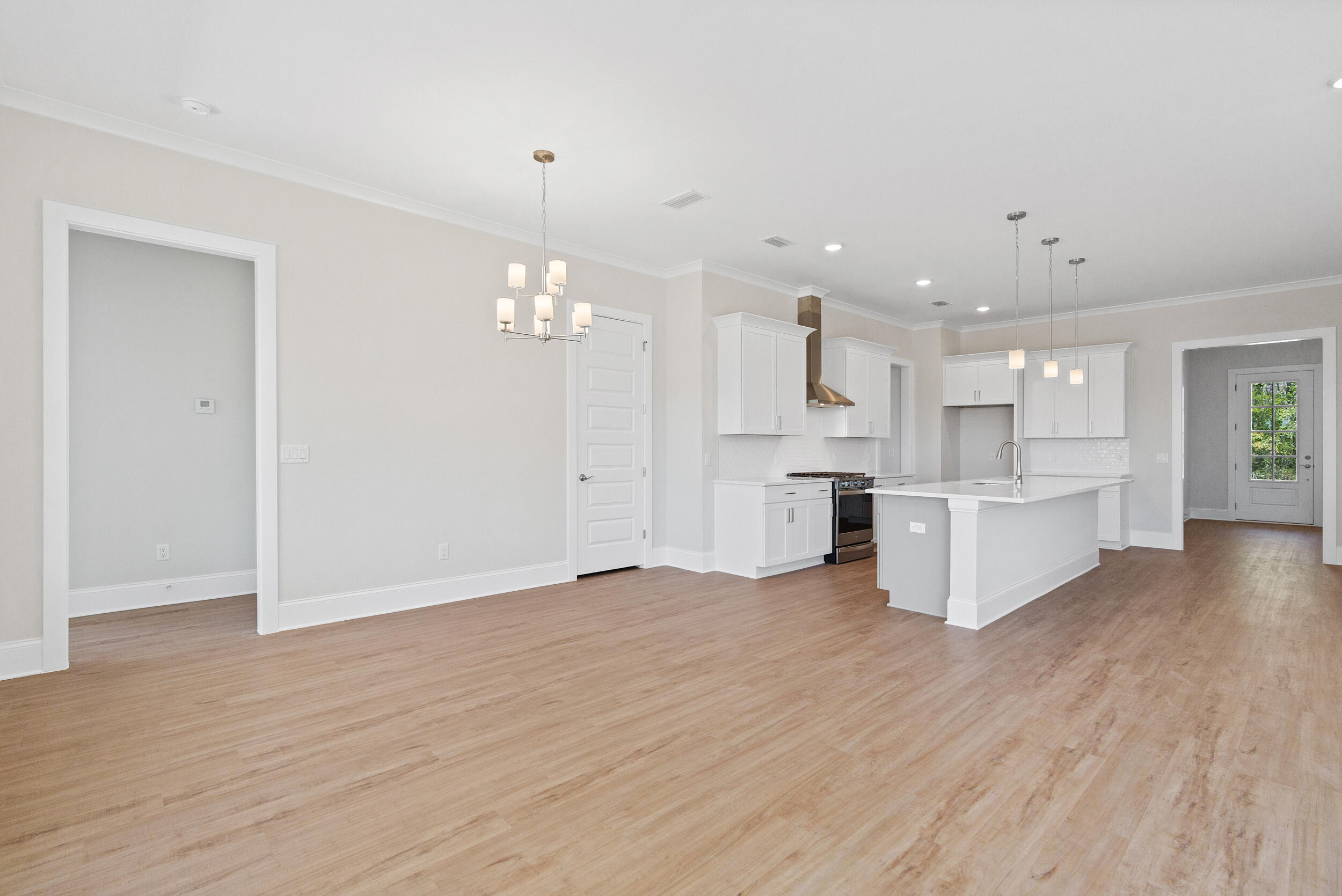 MAGNOLIA BAY - Residential