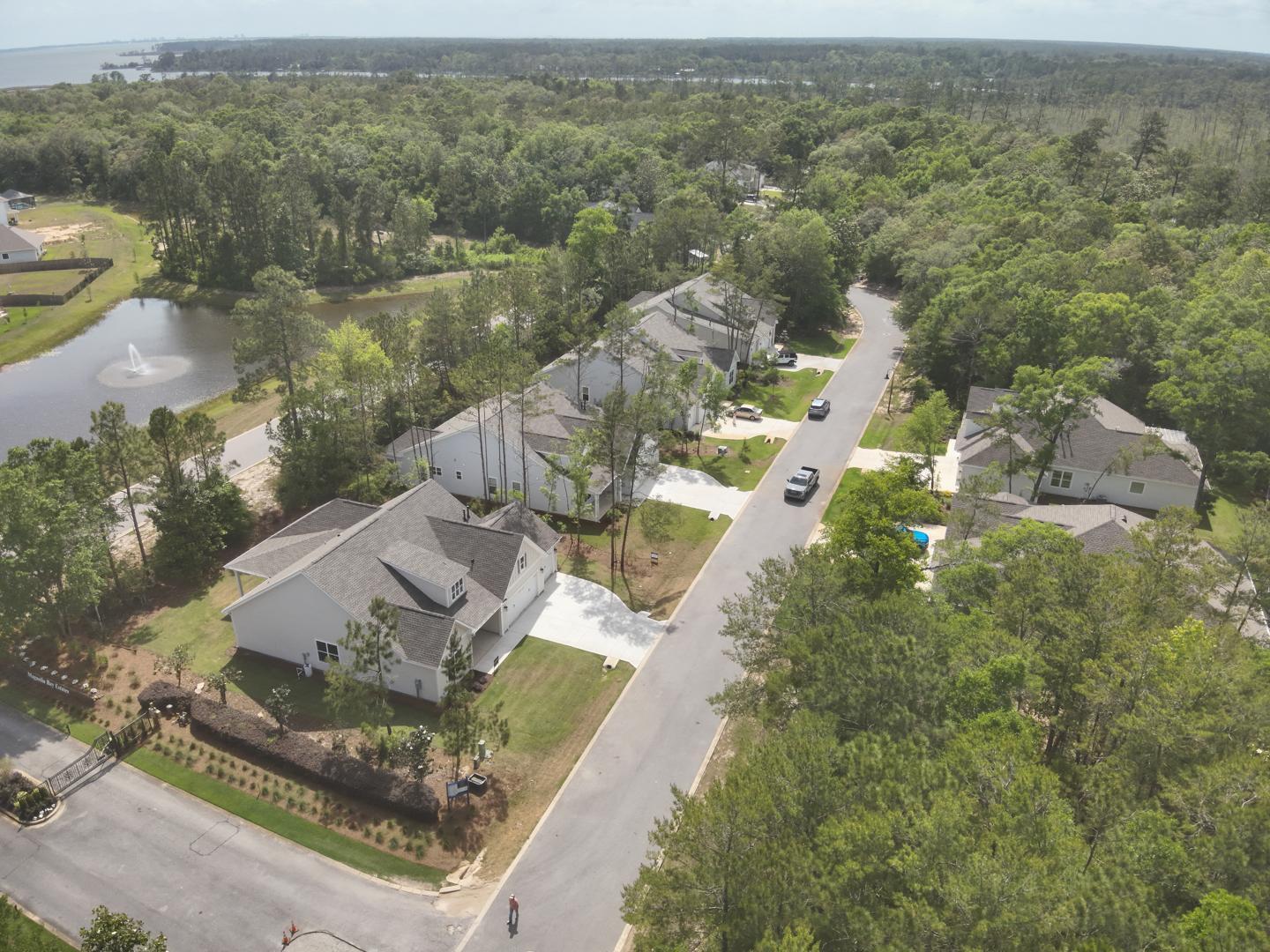 MAGNOLIA BAY - Residential