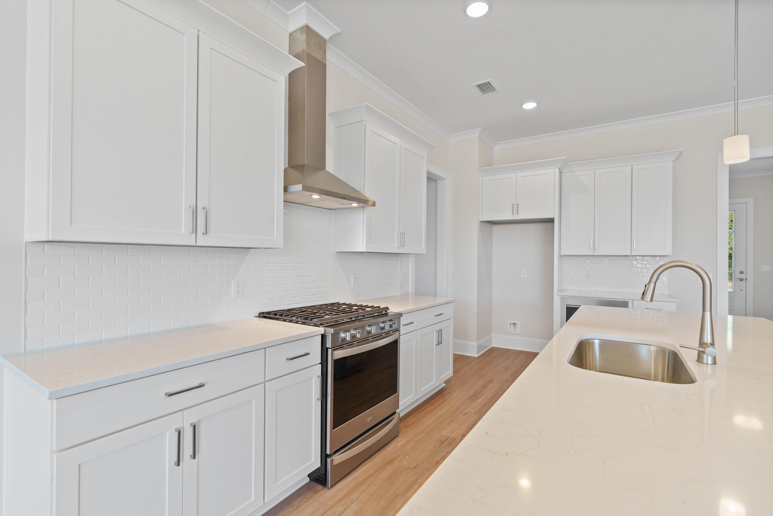 MAGNOLIA BAY - Residential
