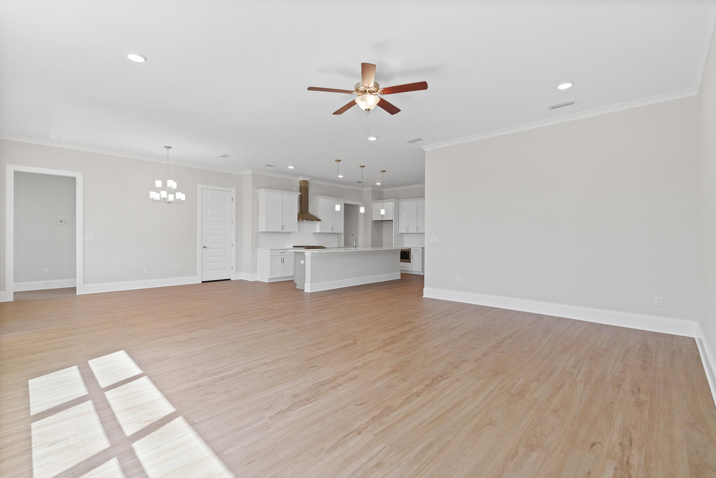 MAGNOLIA BAY - Residential