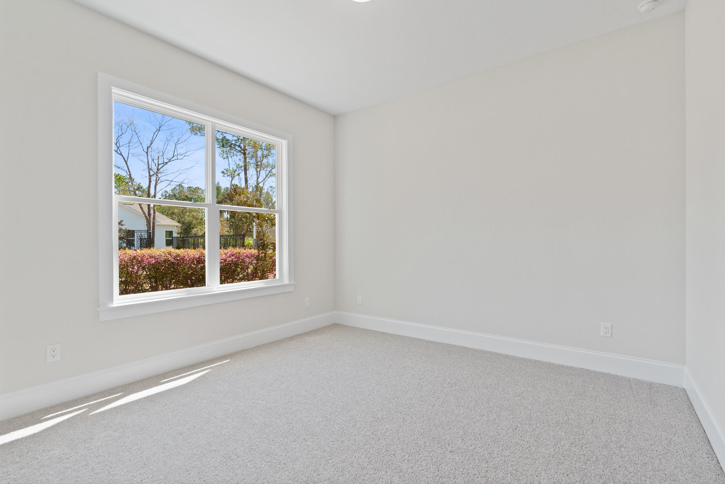 MAGNOLIA BAY - Residential