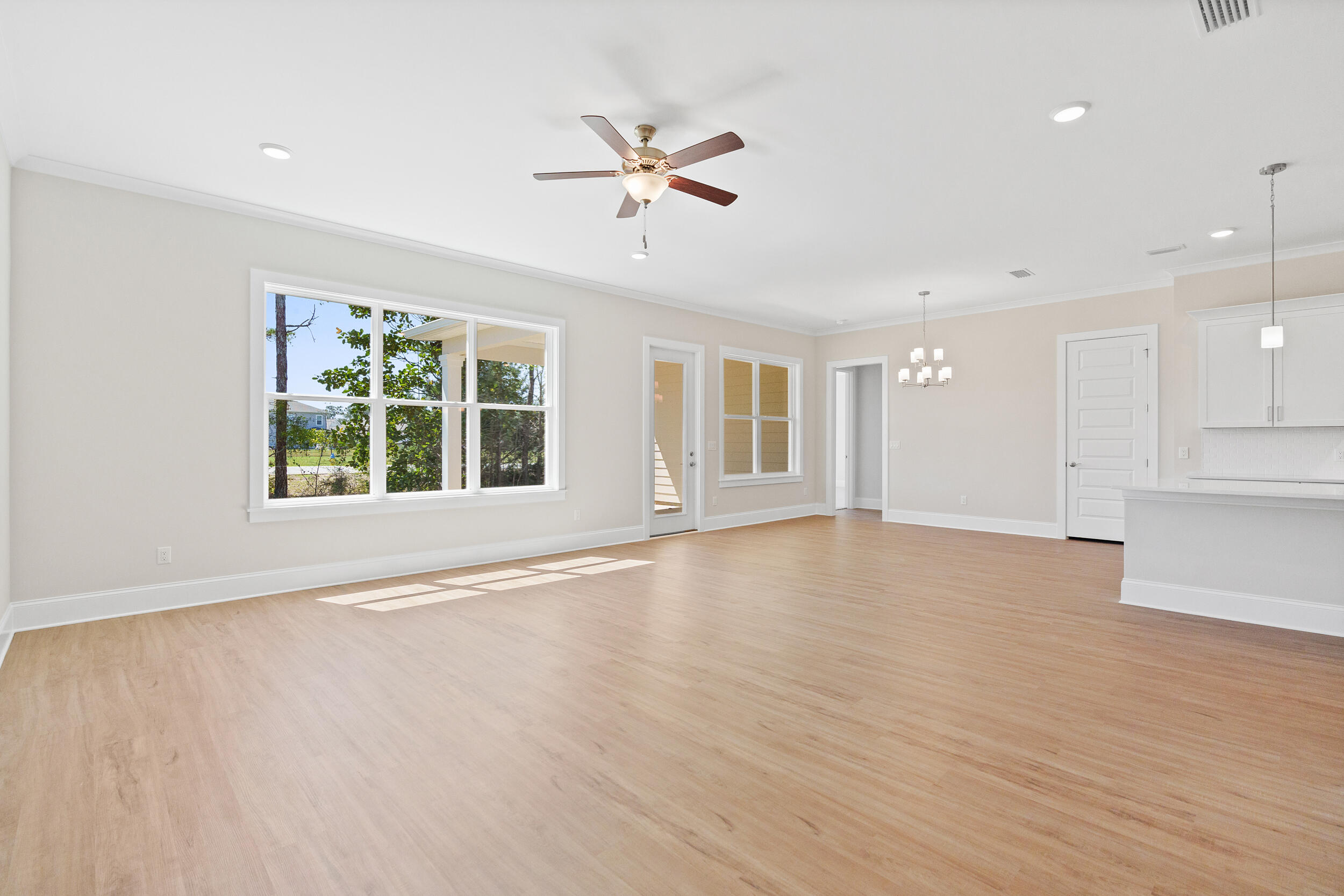 MAGNOLIA BAY - Residential