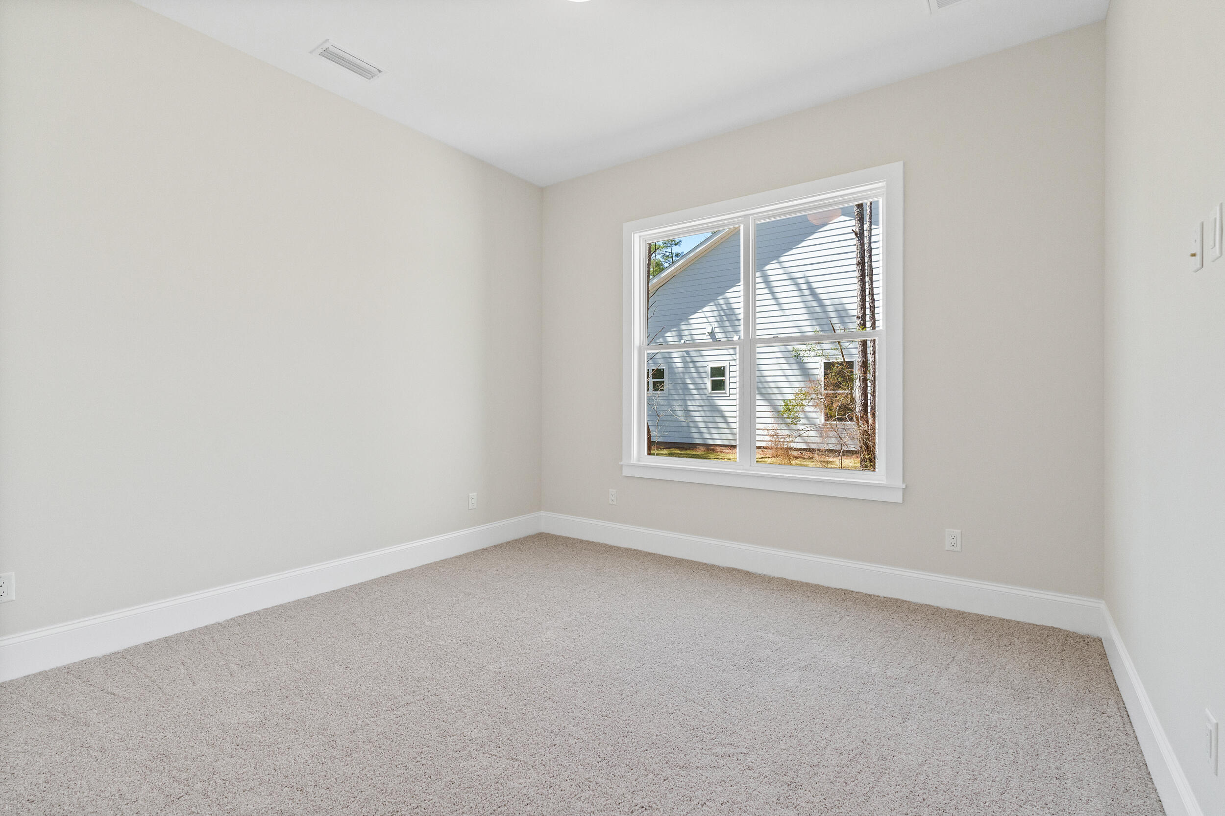 MAGNOLIA BAY - Residential