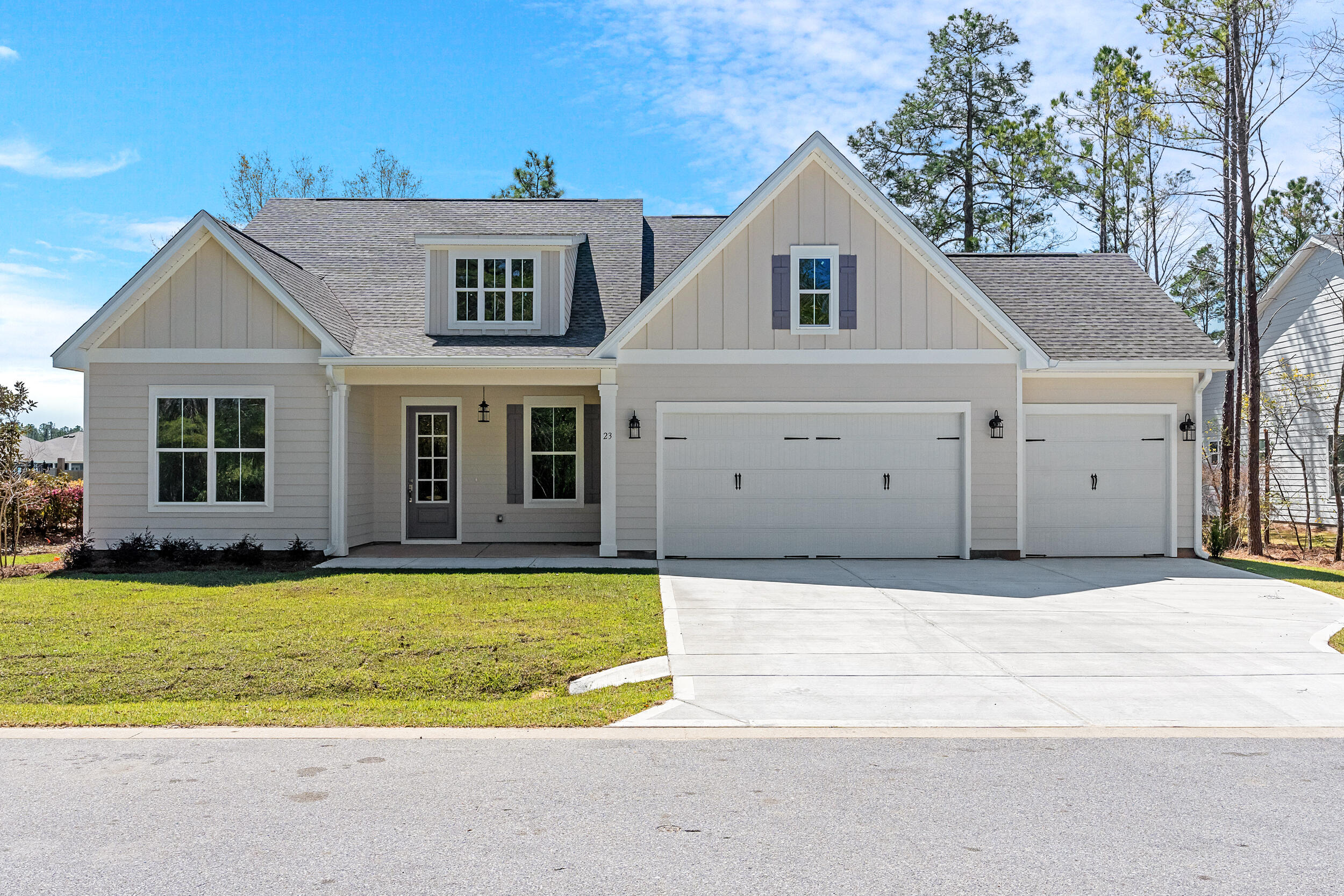 READY NOW!!! Up to $15K in Upgrades/CC on contracts written by 06/30/25. Must use Traton Homes Preferred Lender. New construction in Freeport. Magnolia Bay Estates is a gated community, conveniently located to FL - 20 & Hwy 331. This highly desirable ranch plan home reflects one level living at its finest. The Captiva home plan which sits on Lot 63, boasts 4 bedrooms and 3 full baths with a 3-car garage. The kitchen has white cabinets with an Ash Island, Valley White quartz counter tops, stainless steel appliances/hood and large walk-in pantry. Large open concept living in the main areas has Greige Walnut LVP. The main bedroom has a spacious walk-in closet, separate shower/tub and double vanities.