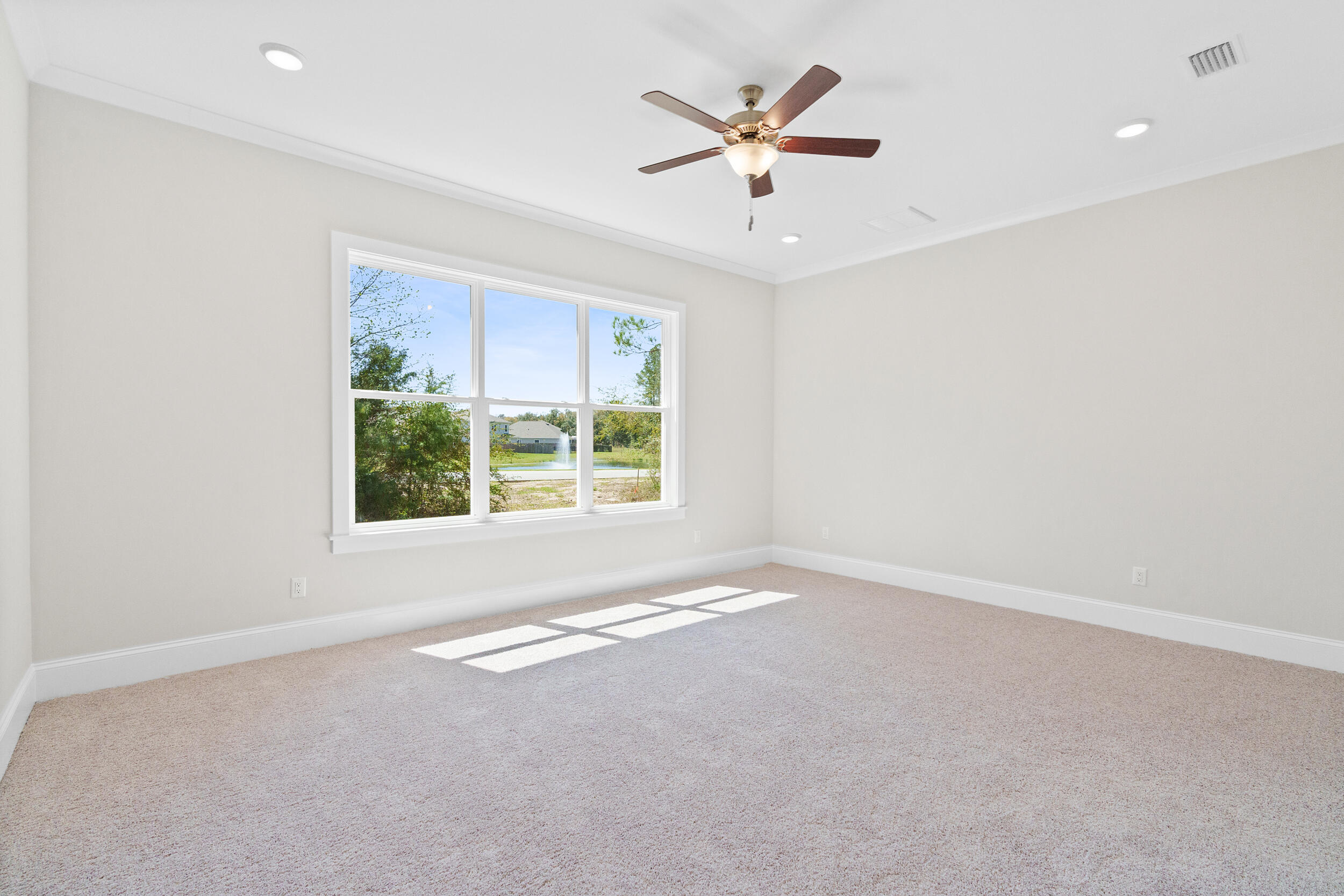 MAGNOLIA BAY - Residential