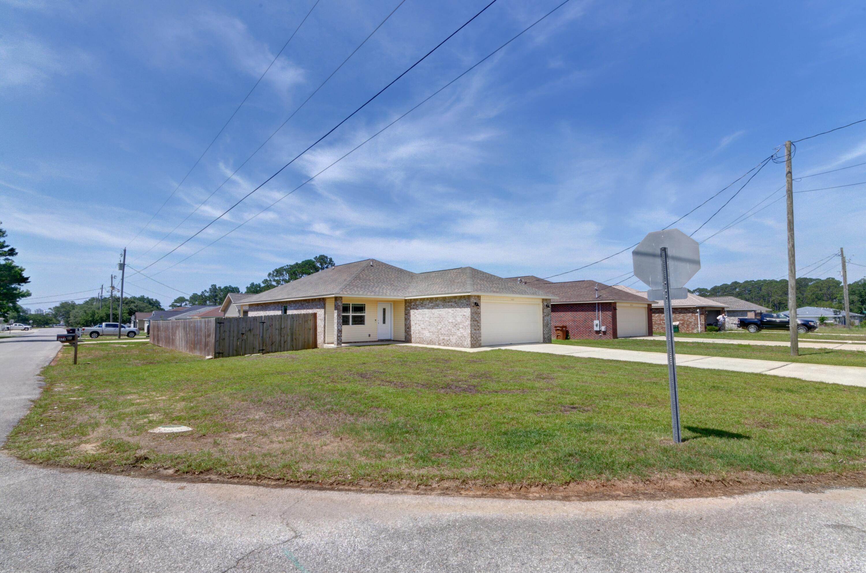 NAVARRE S/D 1ST ADDN - Residential